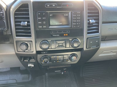 2017 Ford Super Duty F-550 DRW XL