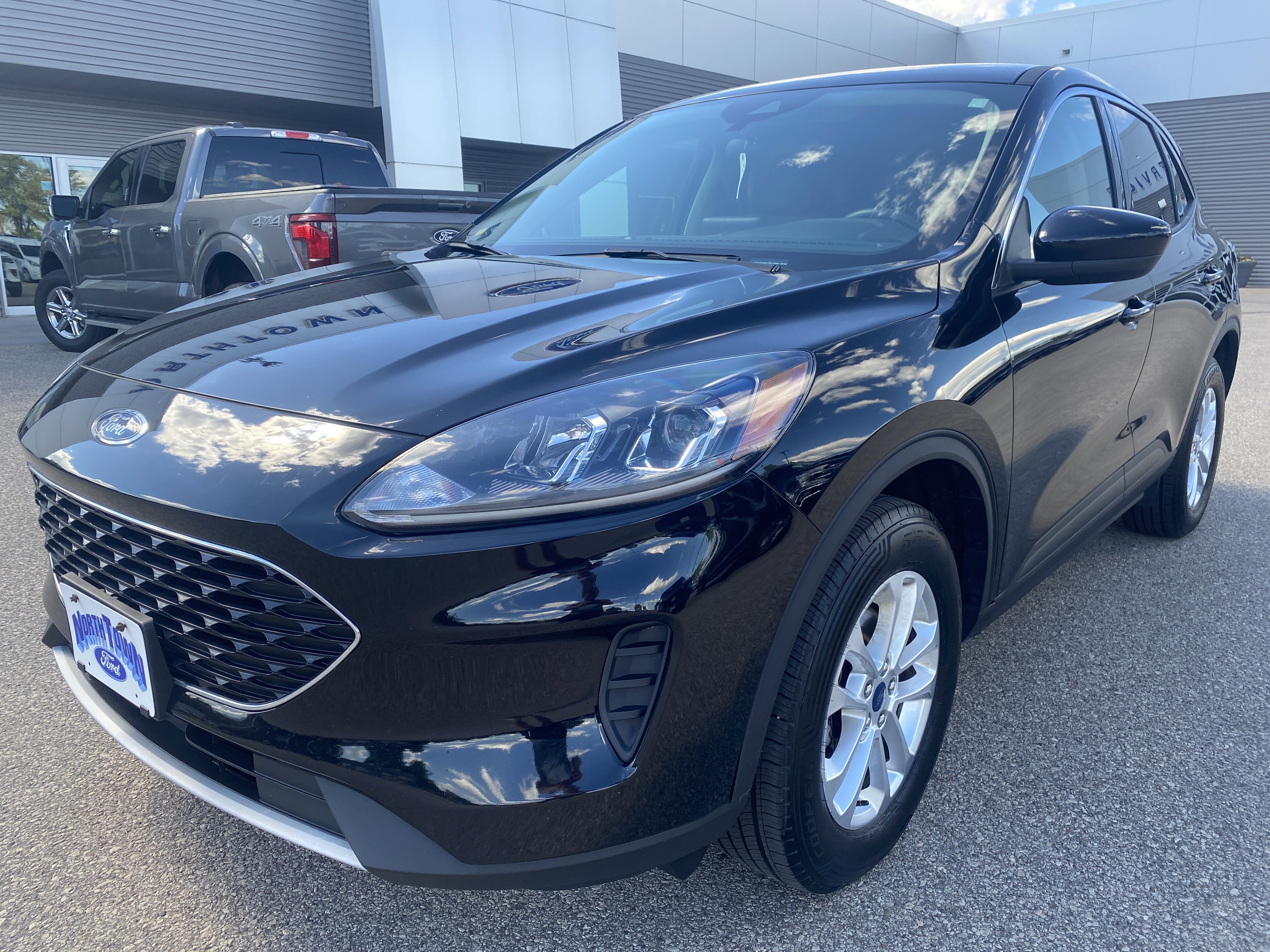 Used 2020 Ford Escape SE with VIN 1FMCU9G62LUB41886 for sale in Menomonie, WI
