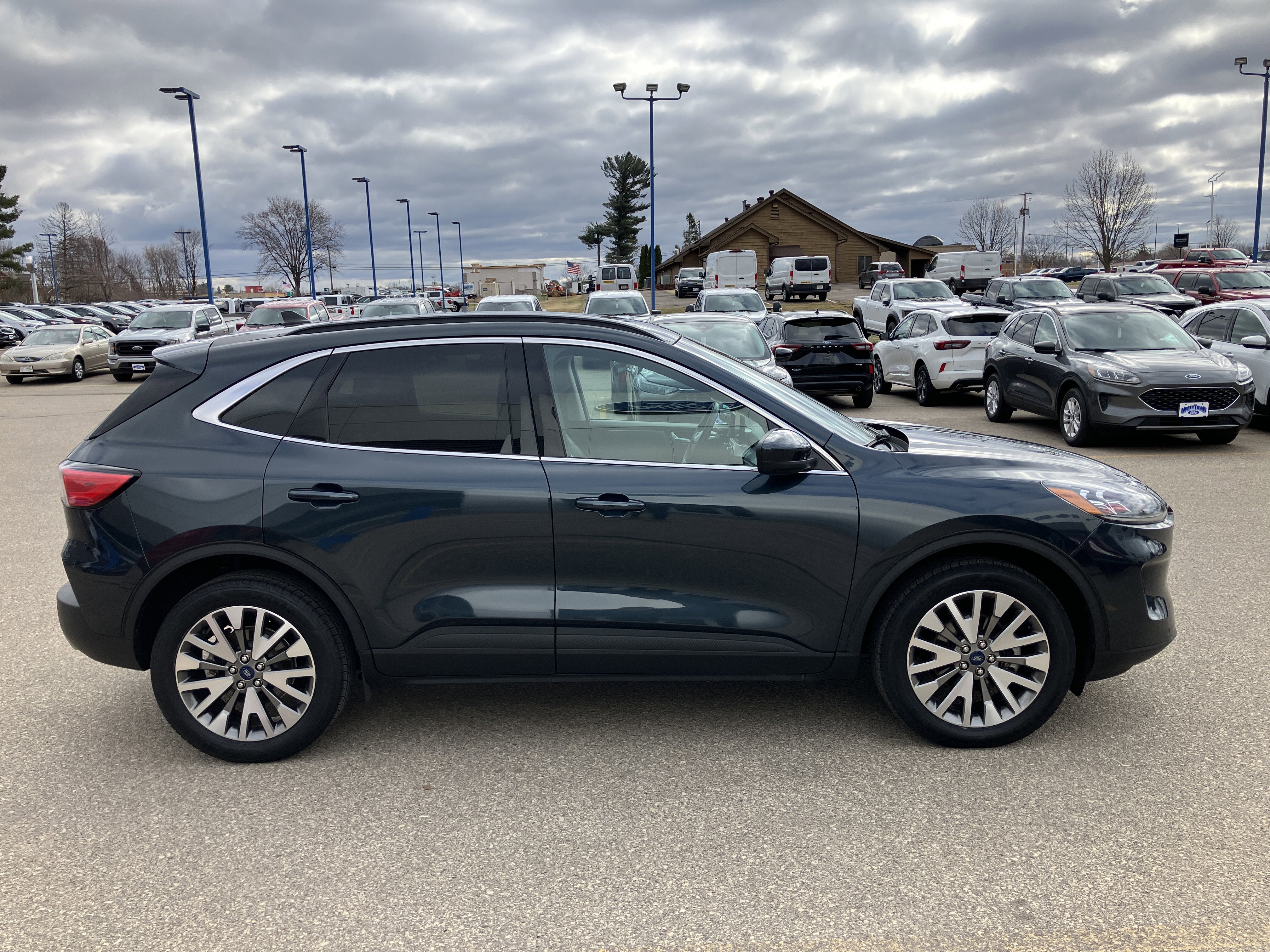 2022 Ford Escape Titanium