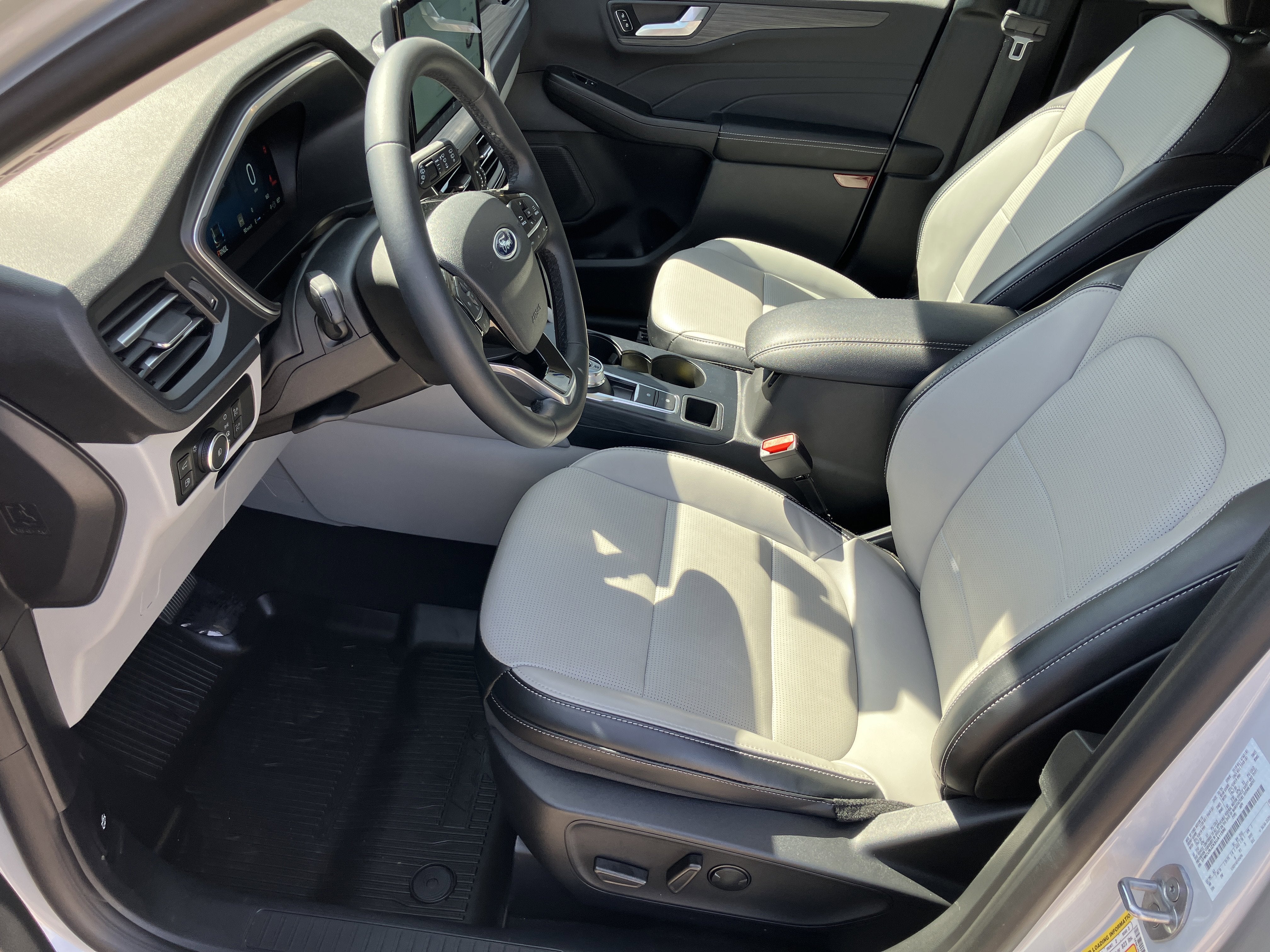 2025 Ford Escape Platinum