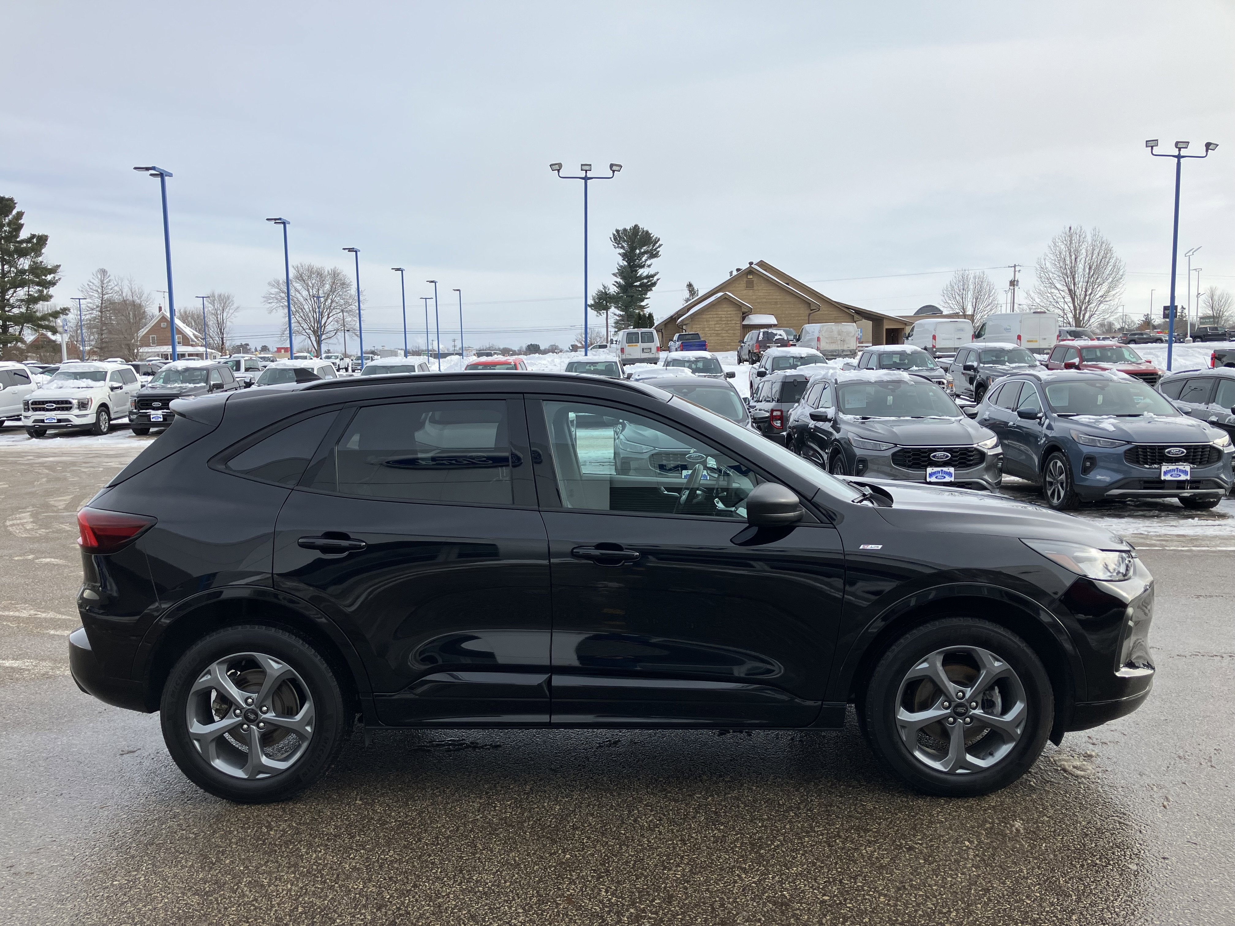 2023 Ford Escape ST-Line