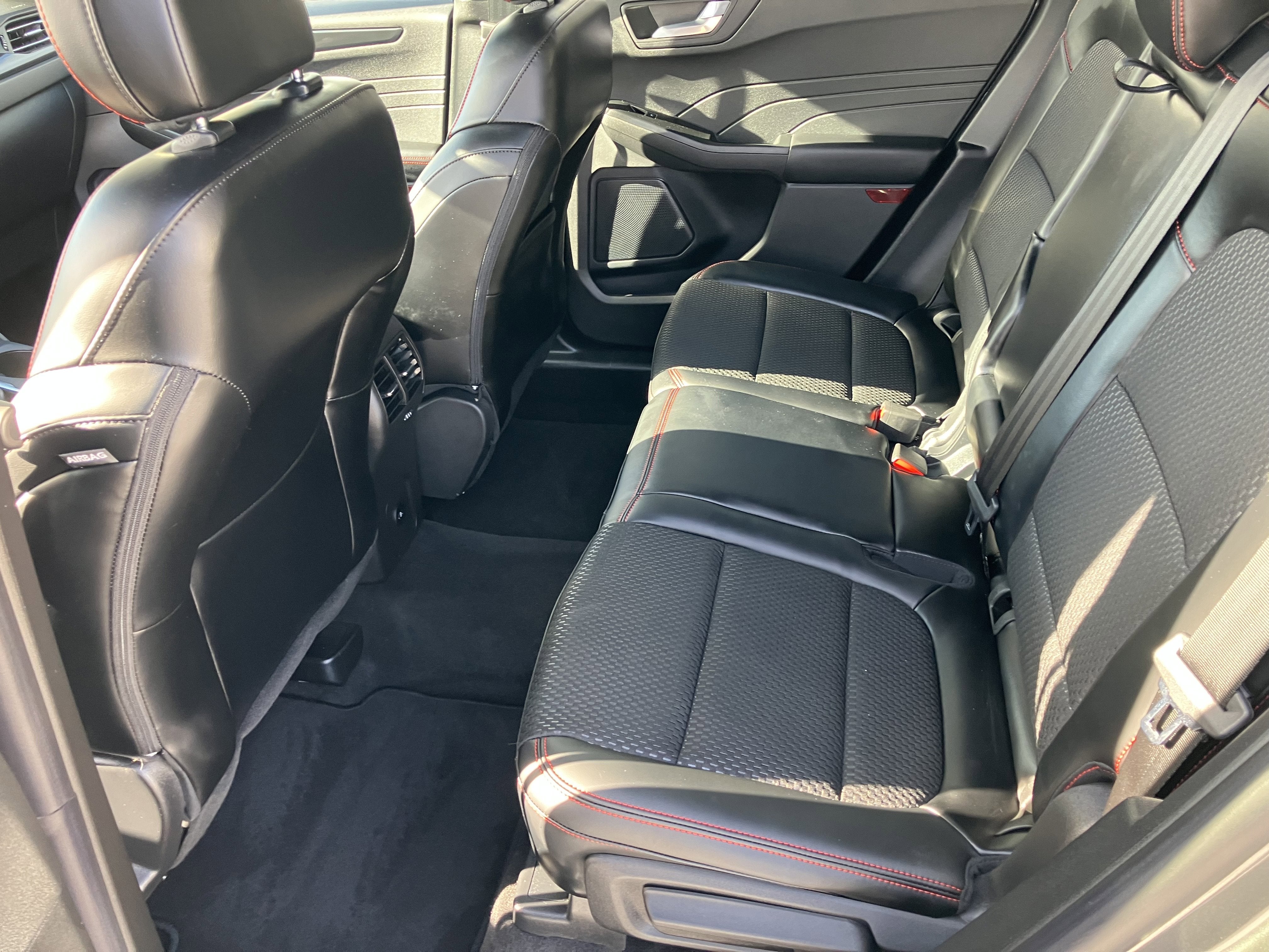 2024 Ford Escape ST-Line Select