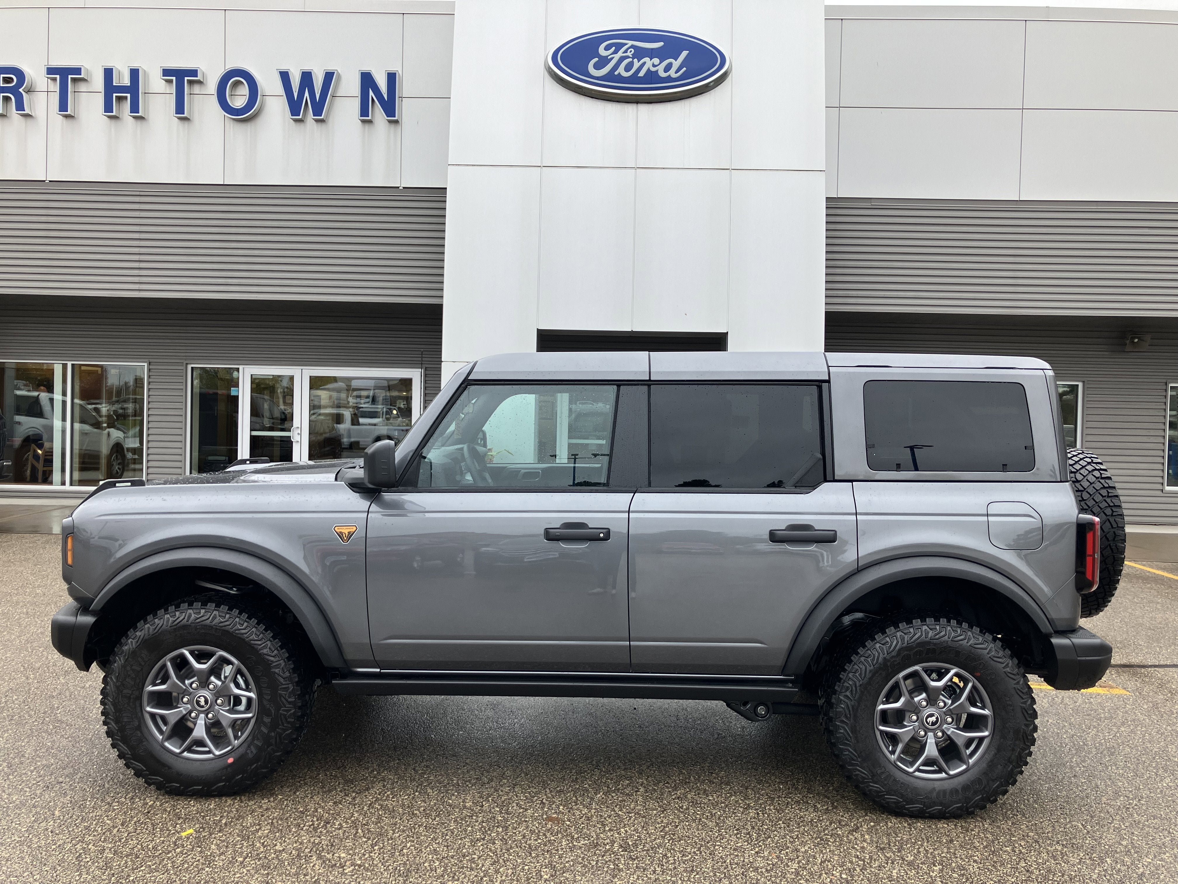 2025 Ford Bronco Badlands