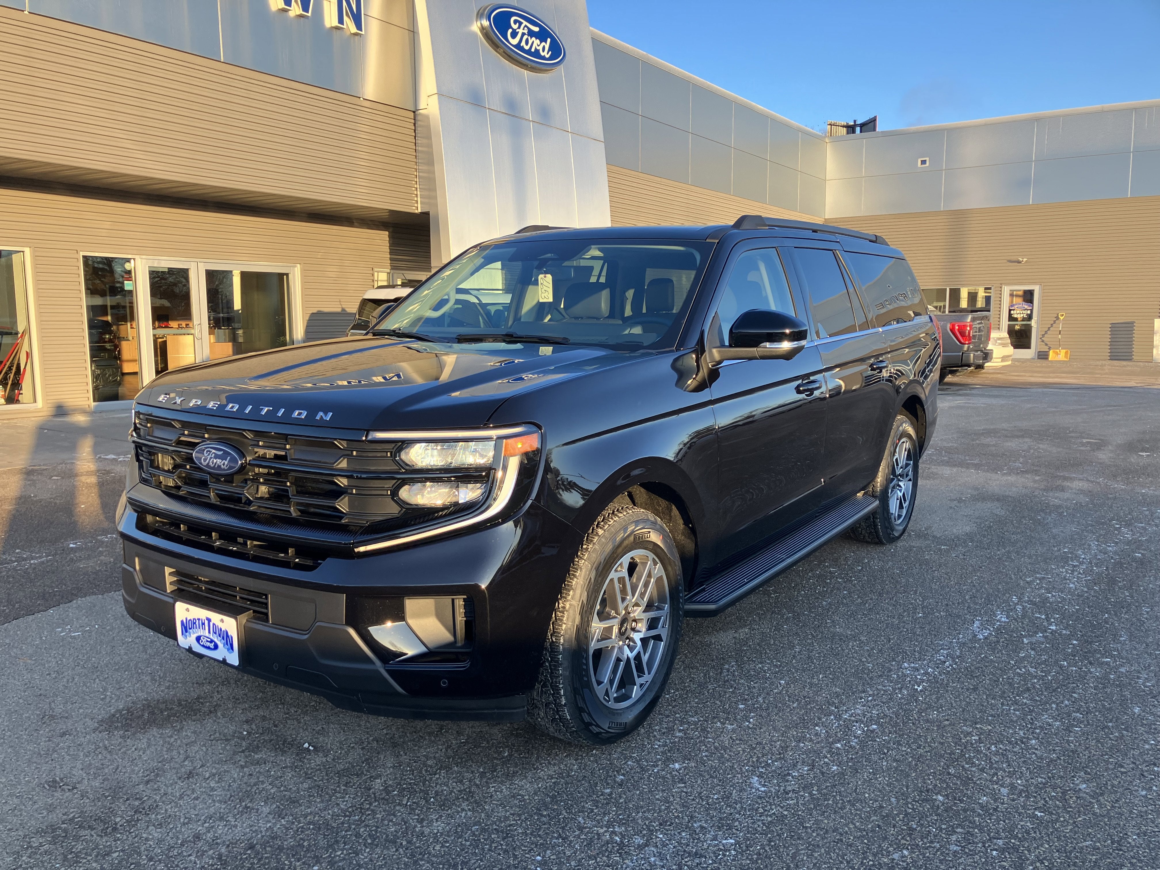 2026 Ford Expedition Max Active