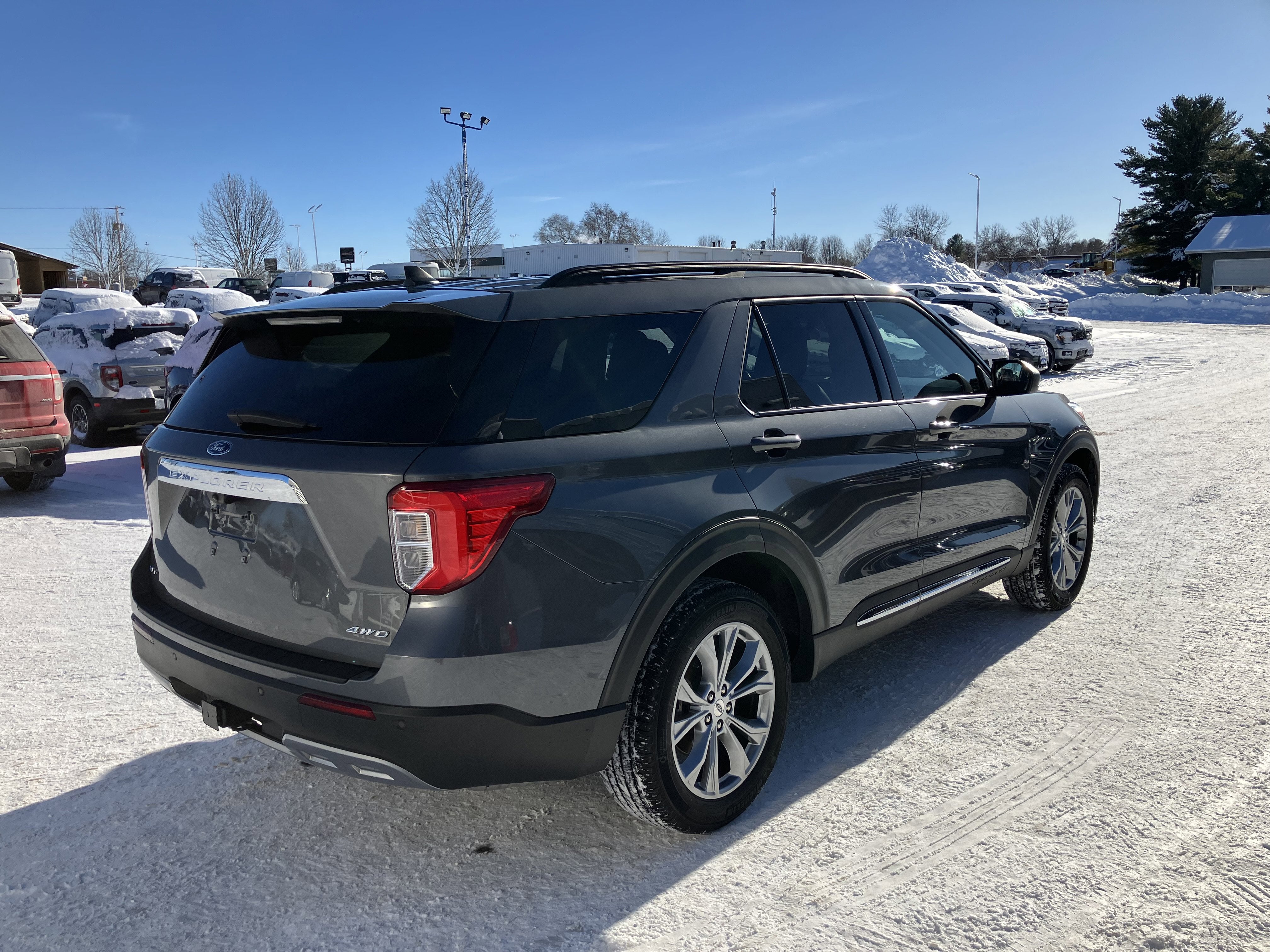 2023 Ford Explorer XLT