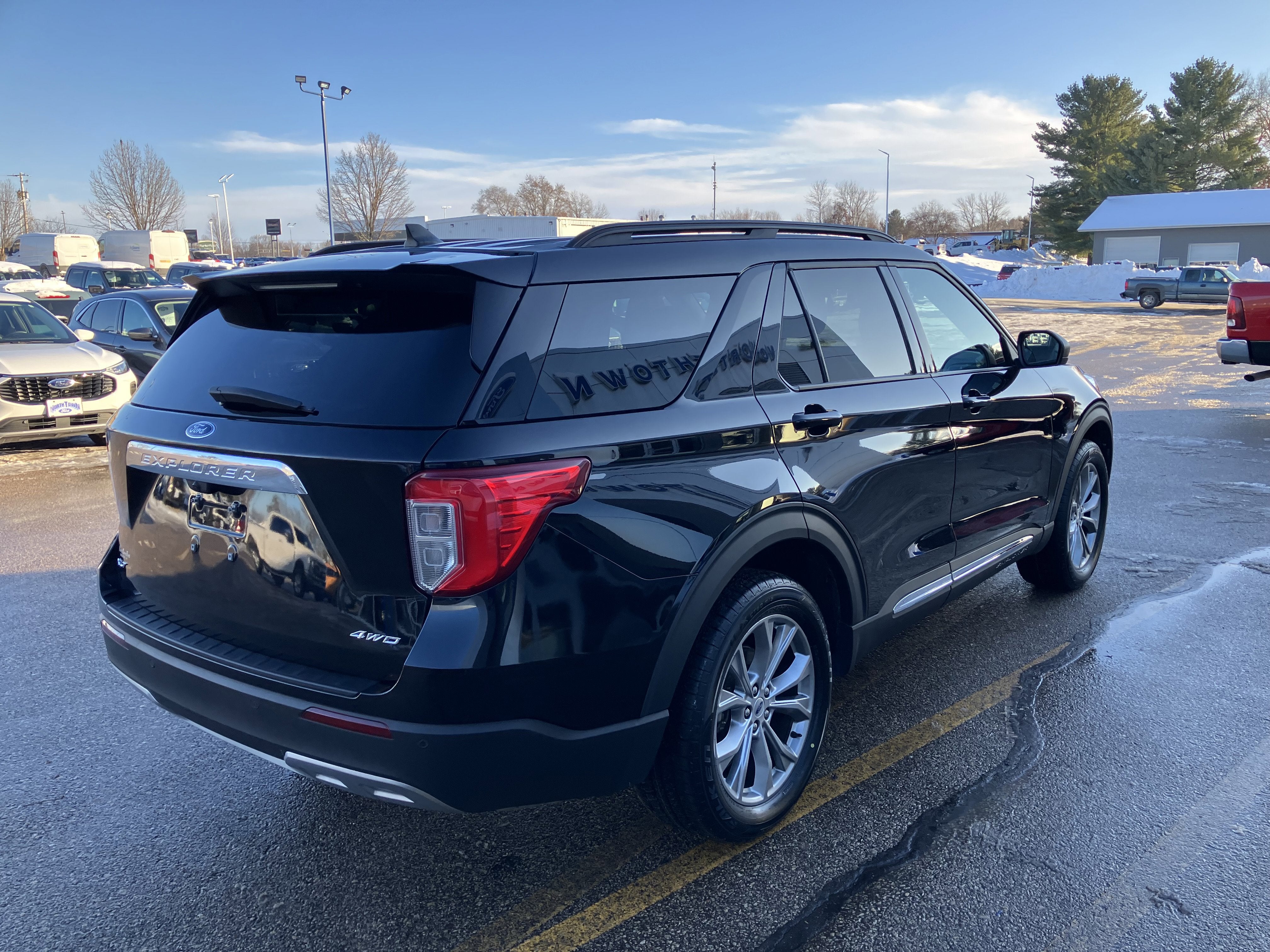 2023 Ford Explorer XLT