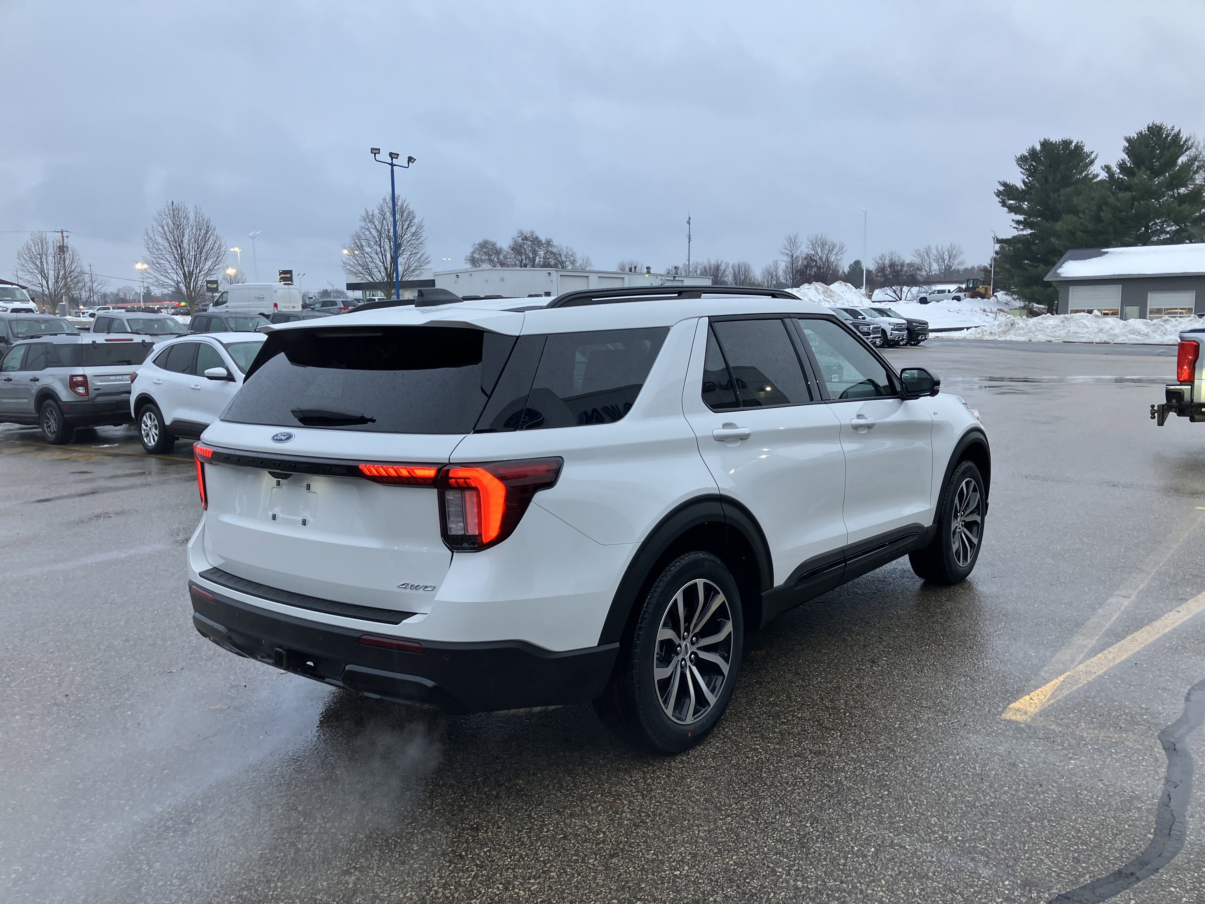 2026 Ford Explorer ST-Line