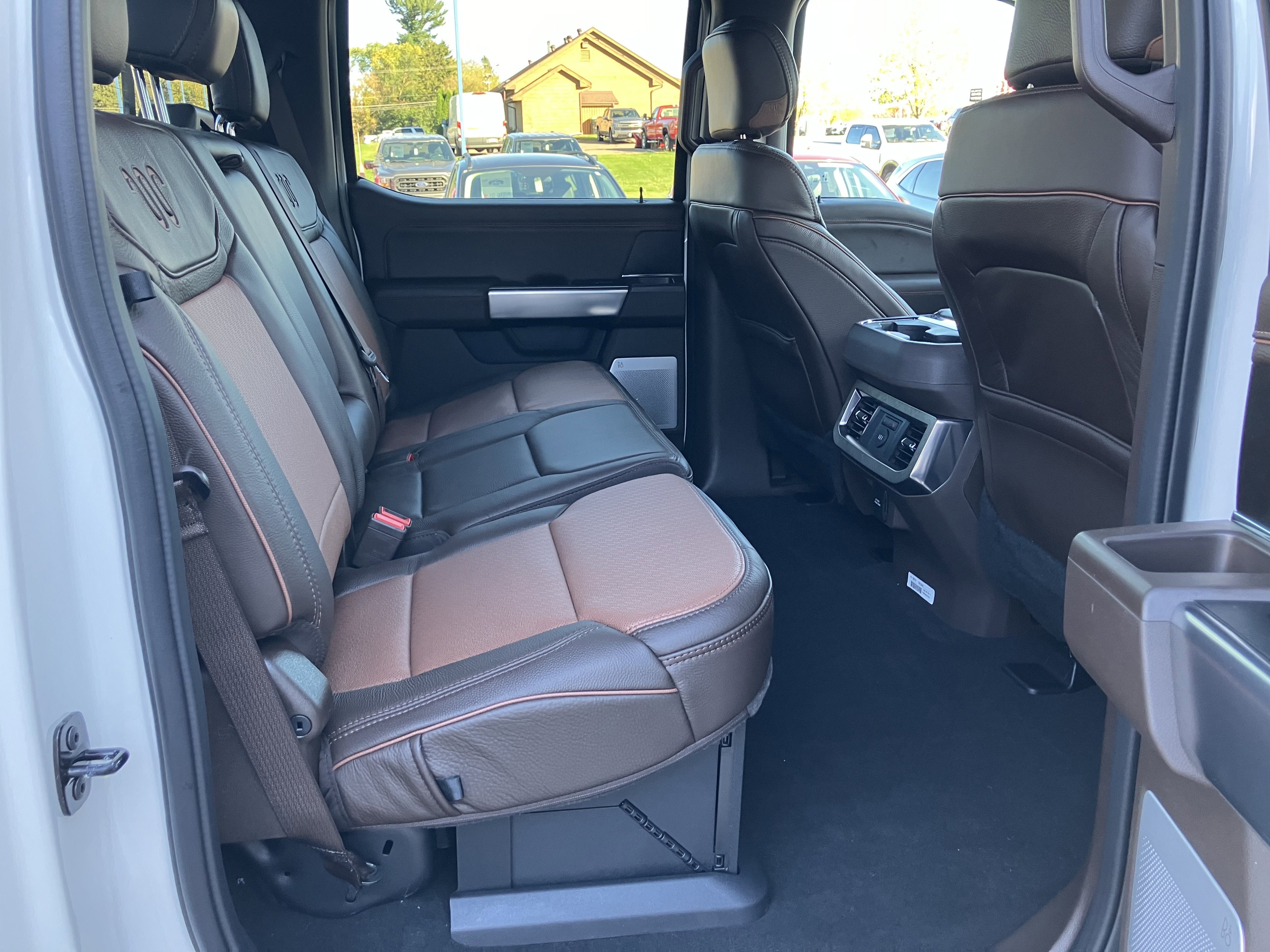 2026 Ford Super Duty F-350 SRW F-350® King Ranch®