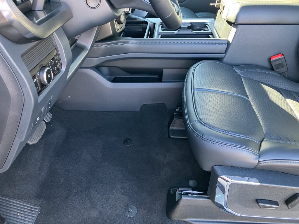 2027 Ford F-350SD Platinum