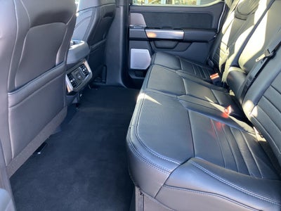 2027 Ford F-350SD Platinum
