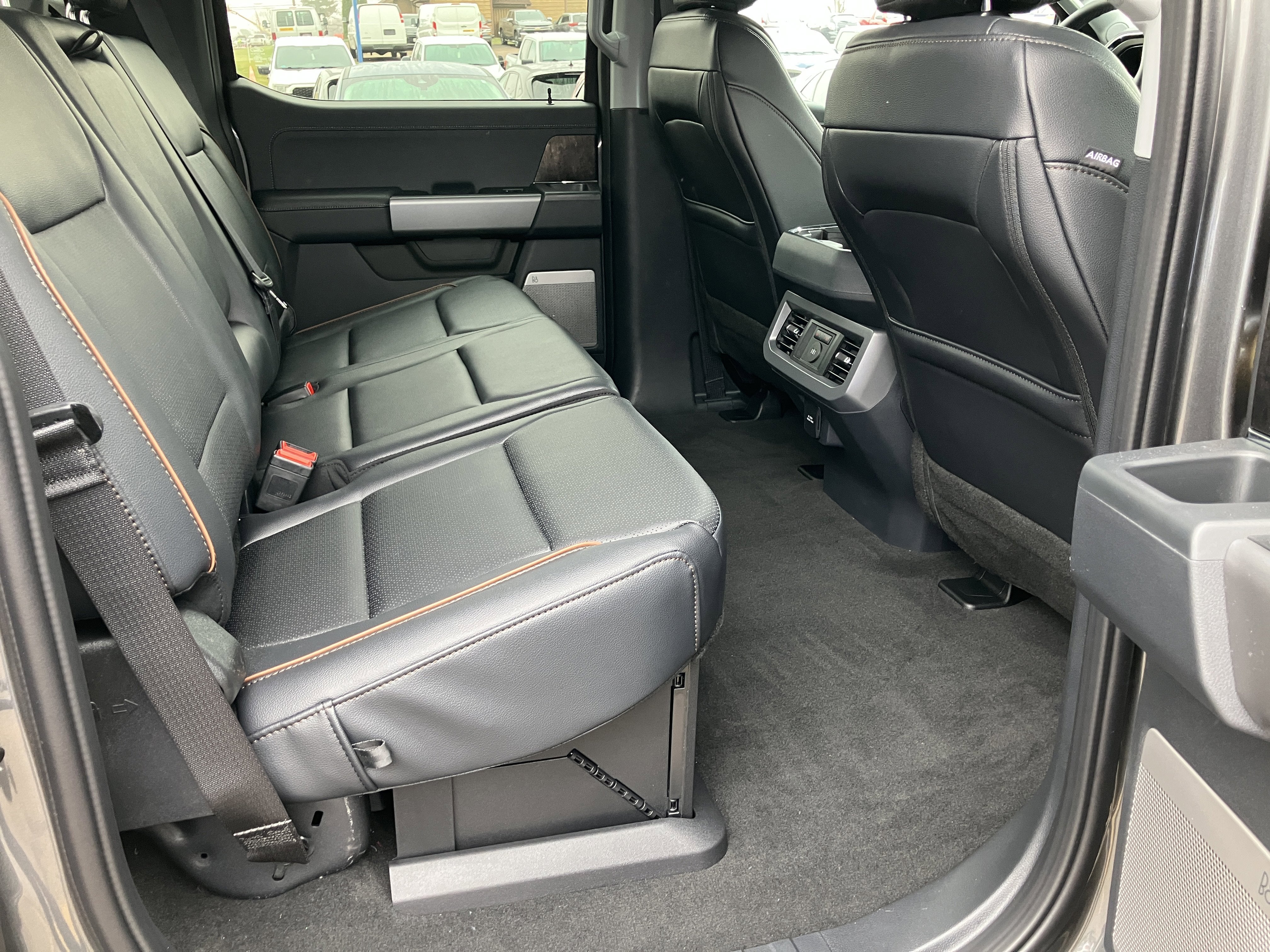 2026 Ford Super Duty F-350 SRW F-350® Lariat®