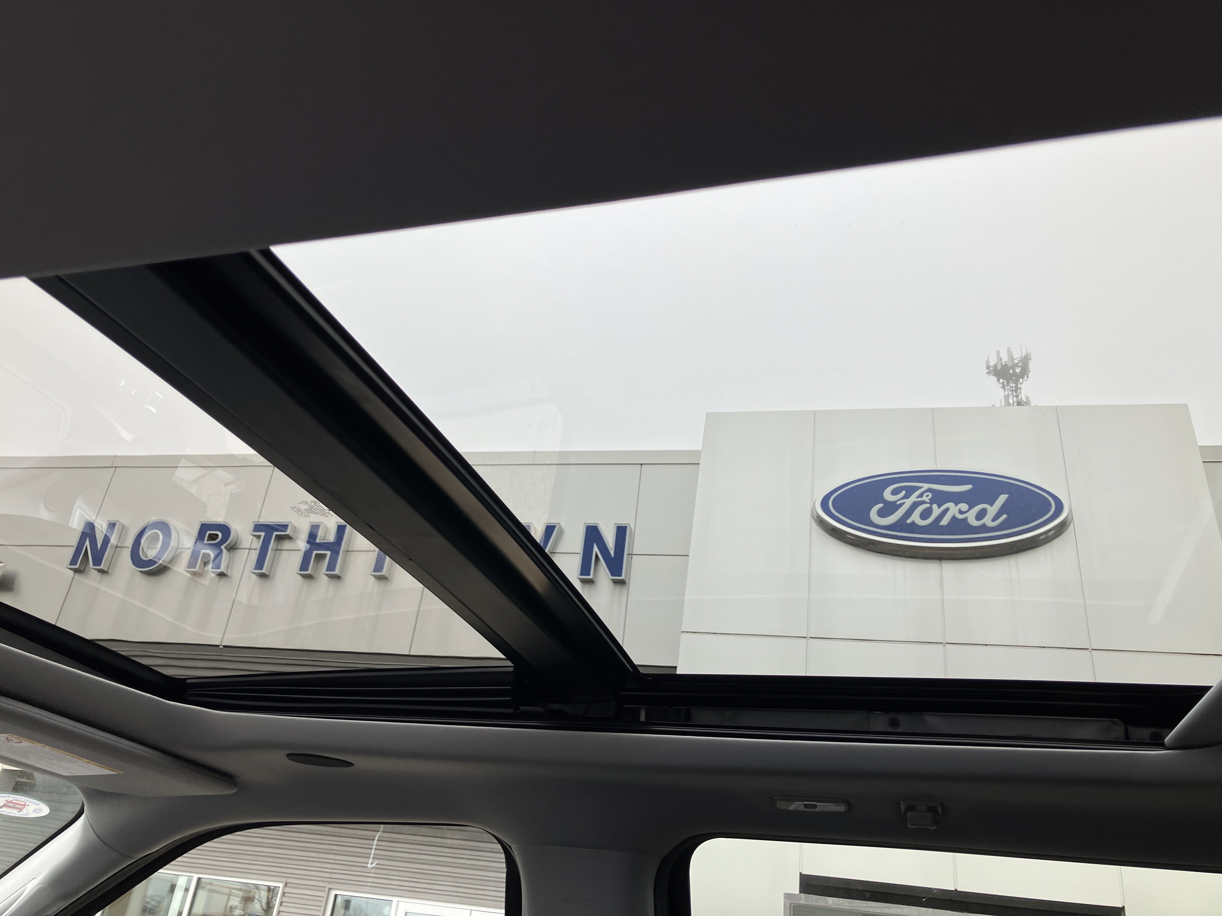 2026 Ford Super Duty F-350 SRW F-350® Lariat®