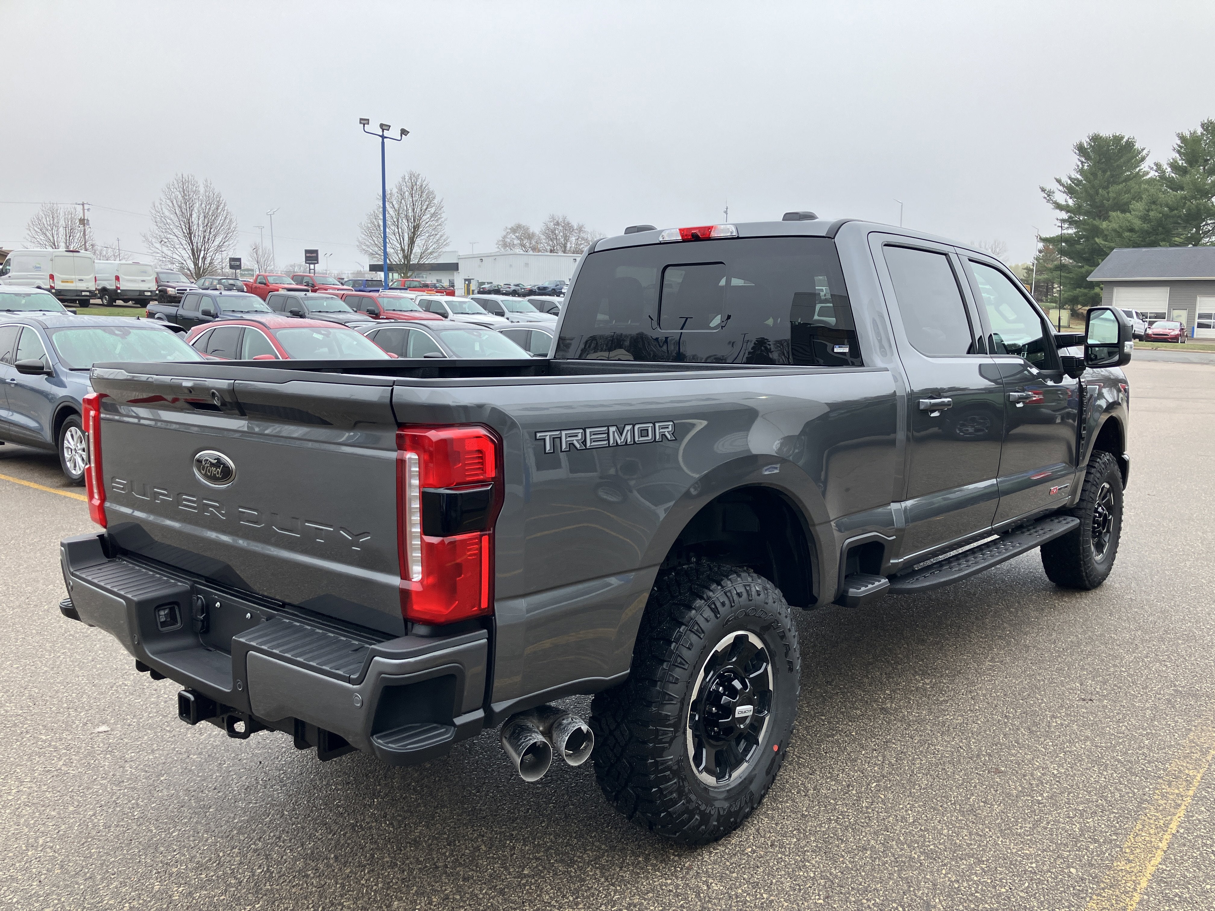 2026 Ford Super Duty F-350 SRW F-350® Lariat®