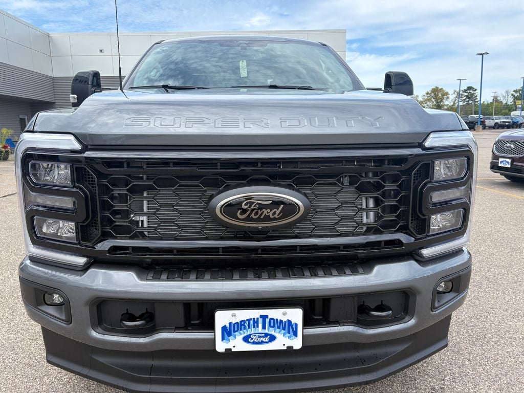 2026 Ford F-350SD Lariat