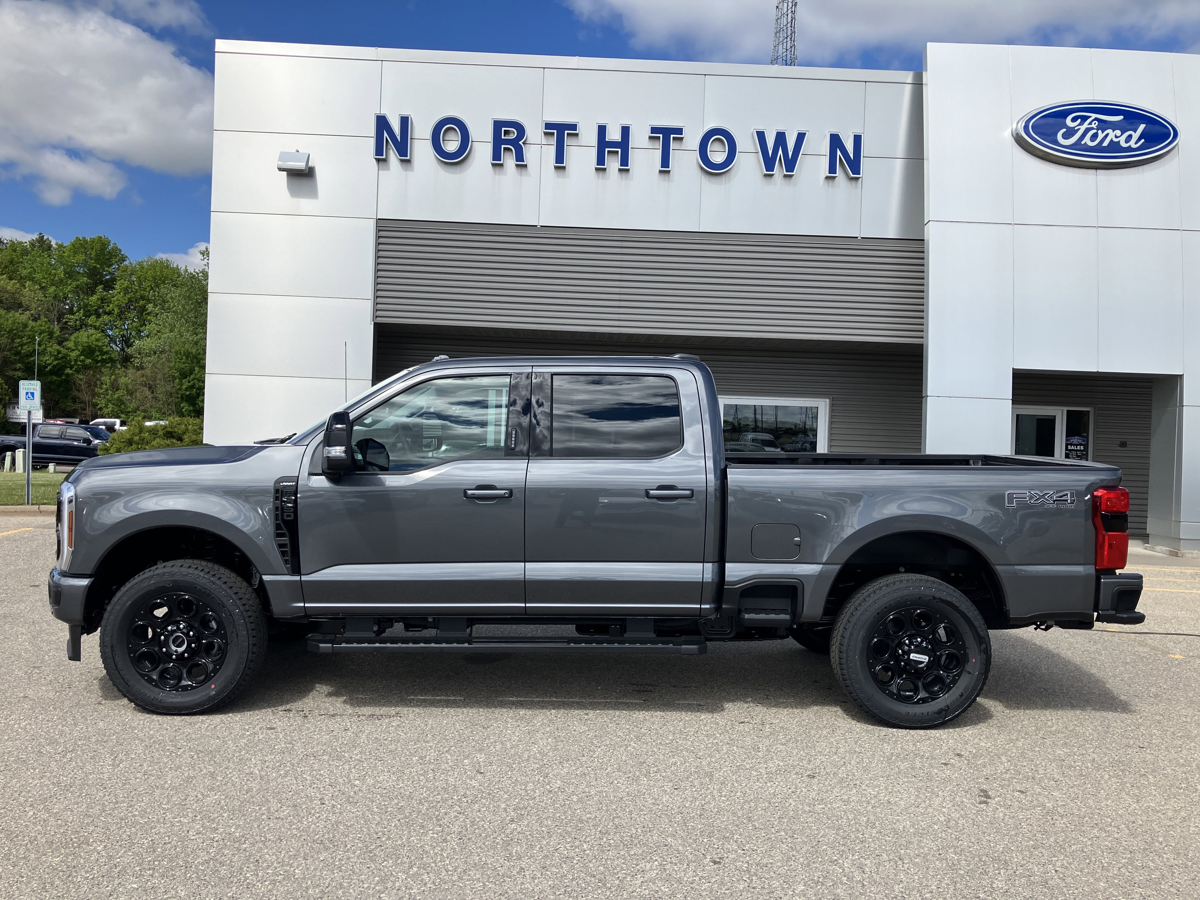 2026 Ford Super Duty F-350 SRW F-350® Lariat®