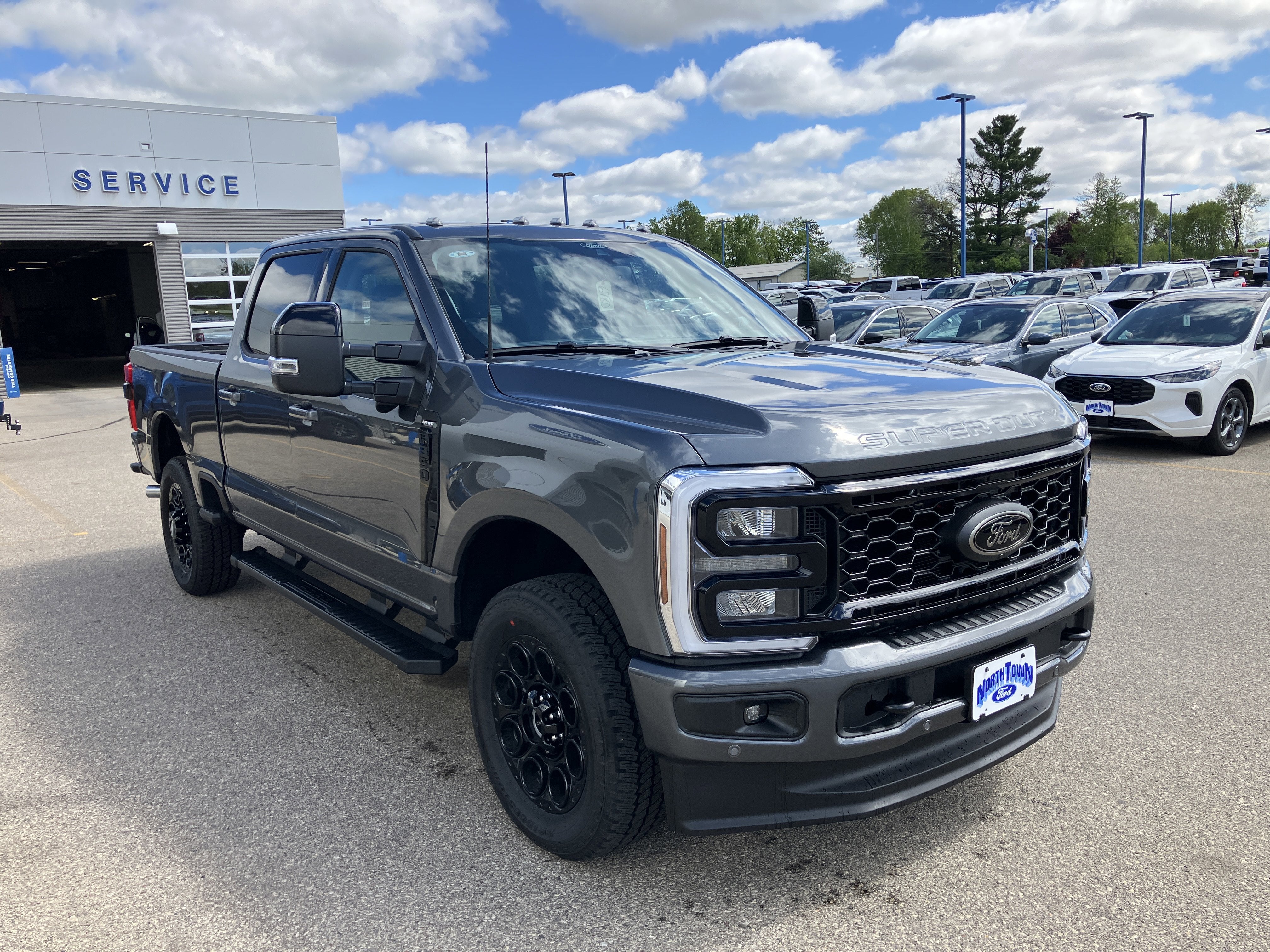 2026 Ford Super Duty F-350 SRW F-350® Lariat®