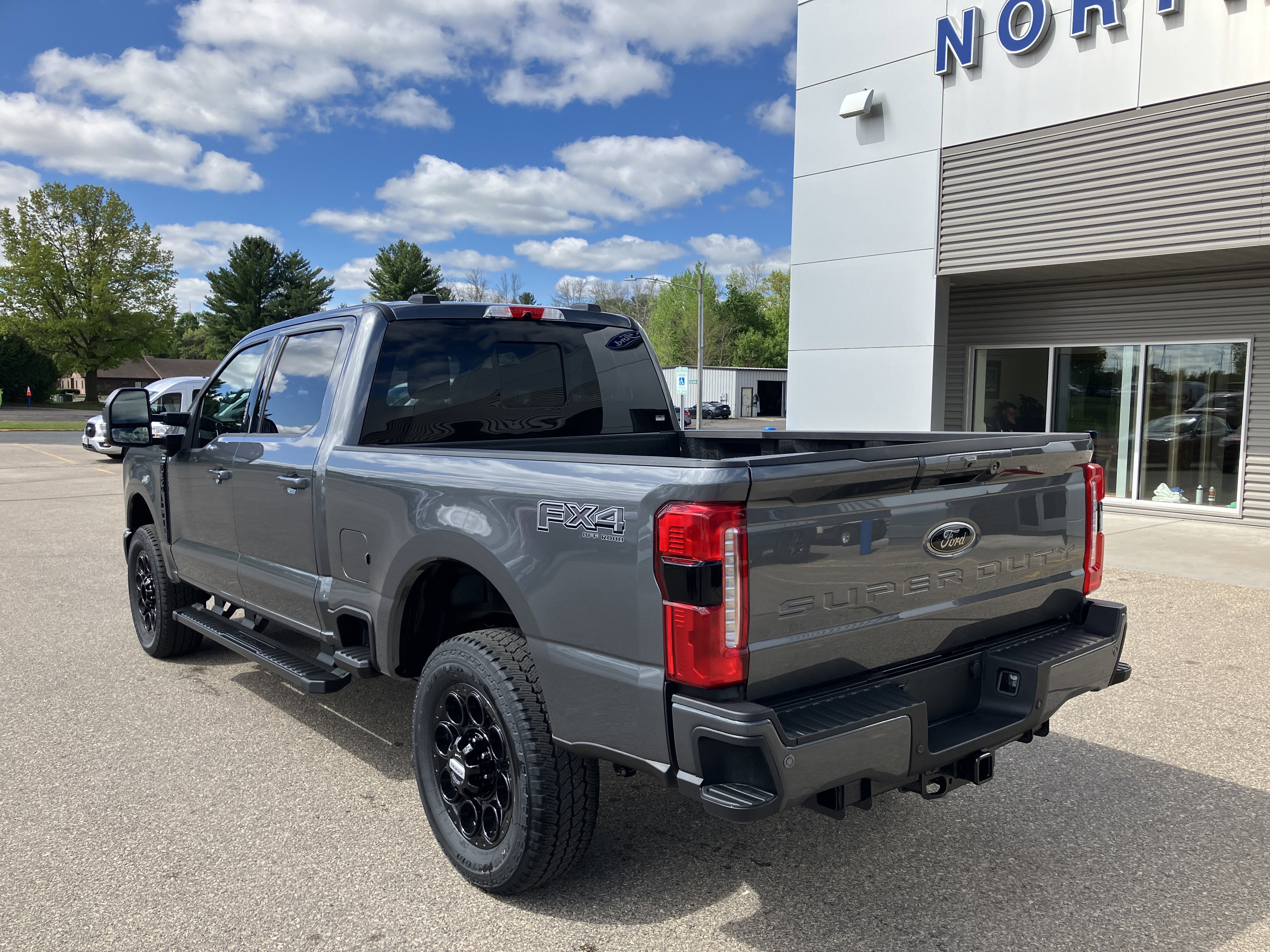 2026 Ford Super Duty F-350 SRW F-350® Lariat®