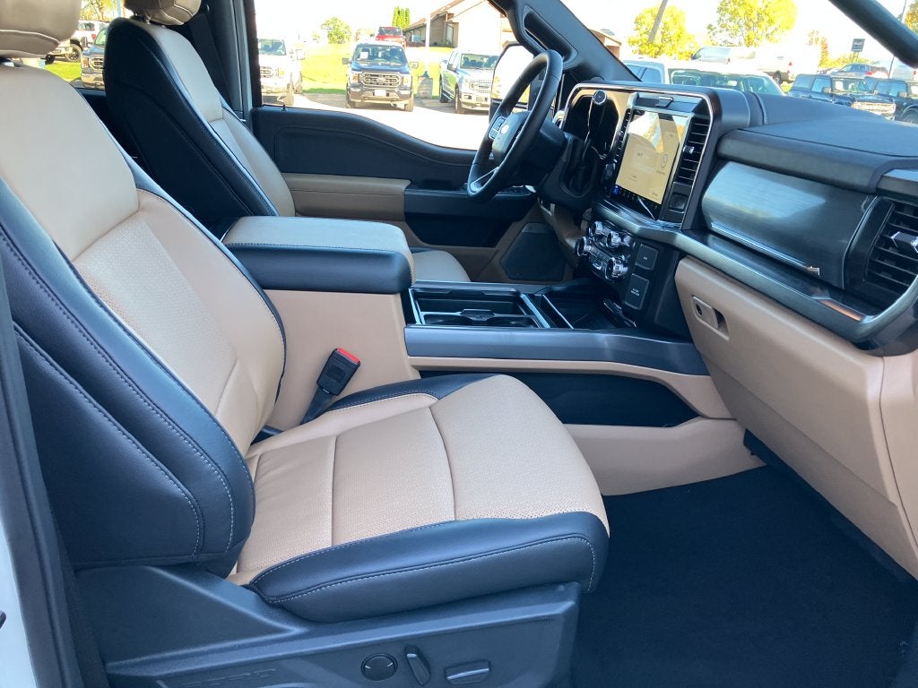 2026 Ford F-350SD Lariat DRW