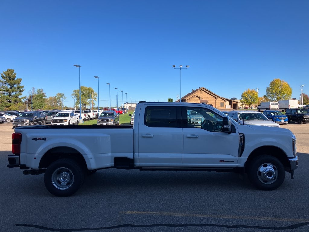 2026 Ford F-350SD Lariat DRW