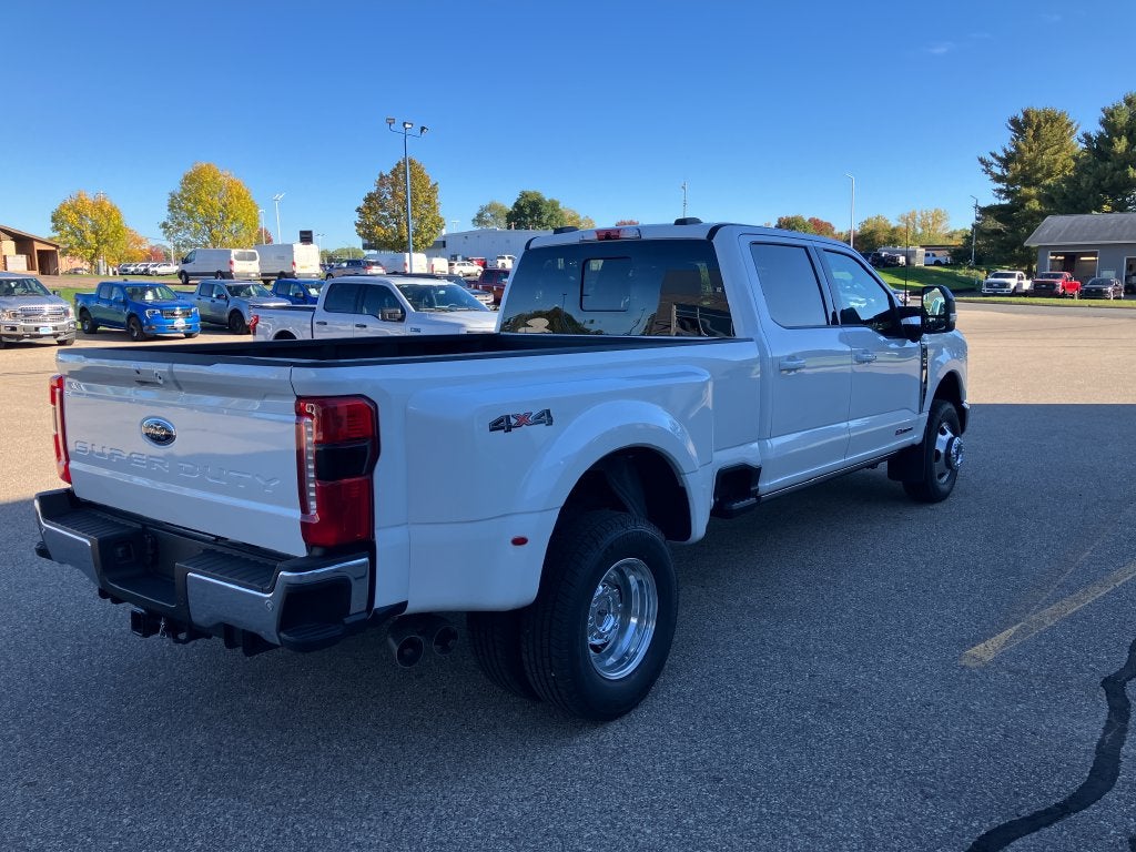 2026 Ford F-350SD Lariat DRW