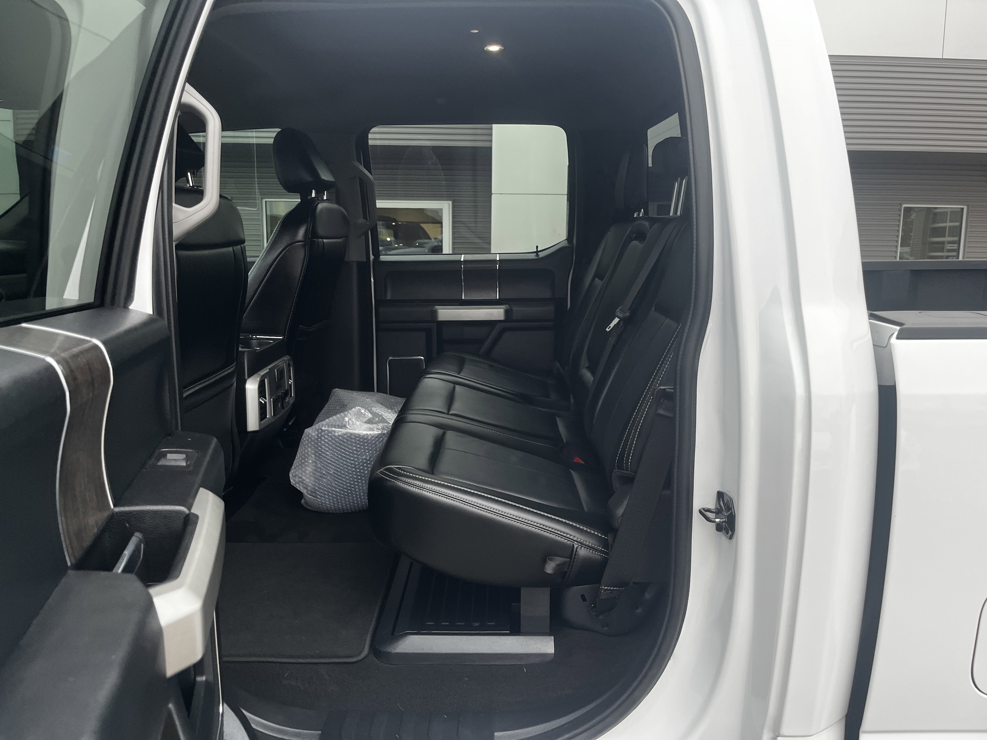 2021 Ford Super Duty F-350 DRW LARIAT