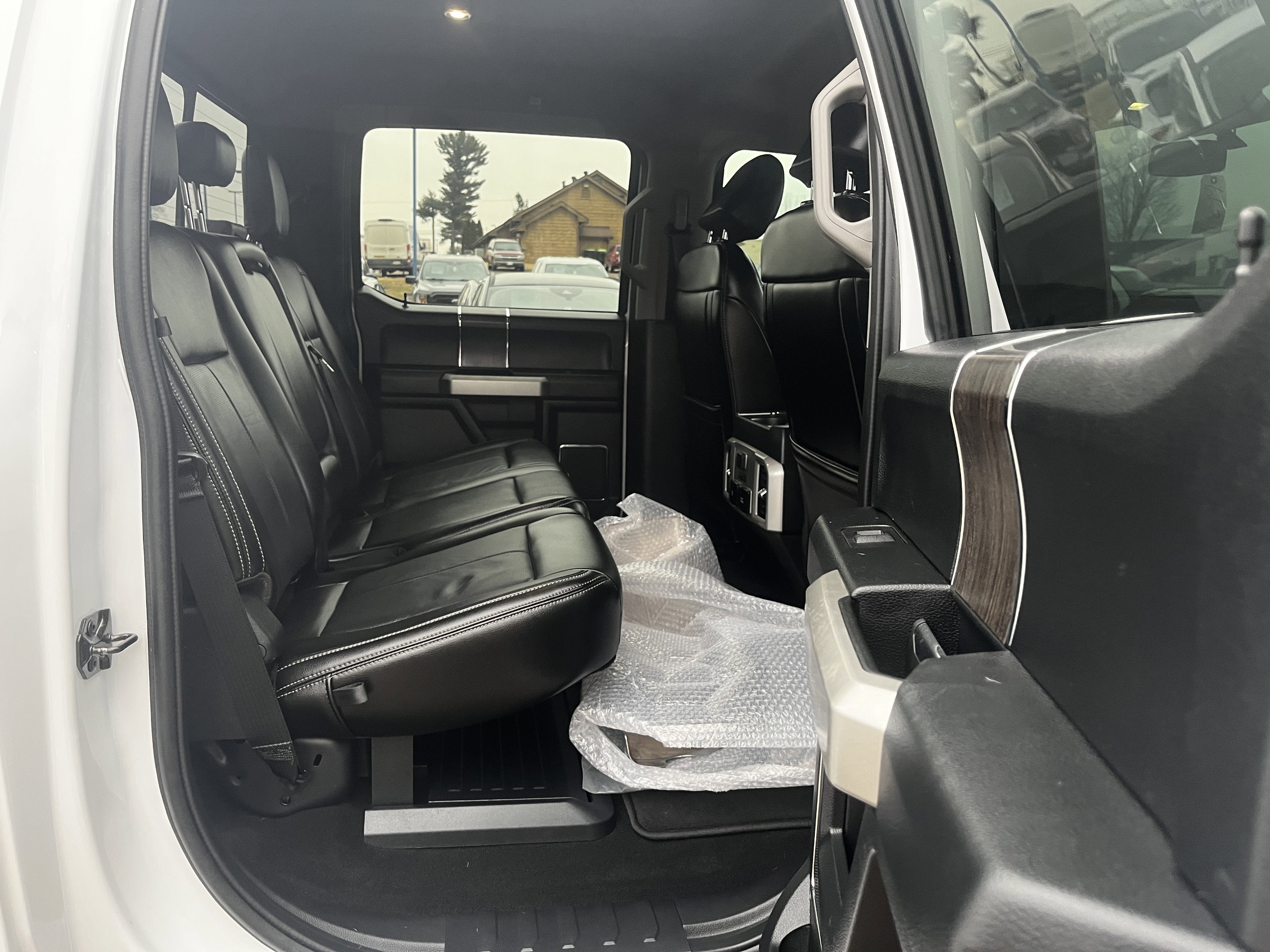 2021 Ford Super Duty F-350 DRW LARIAT