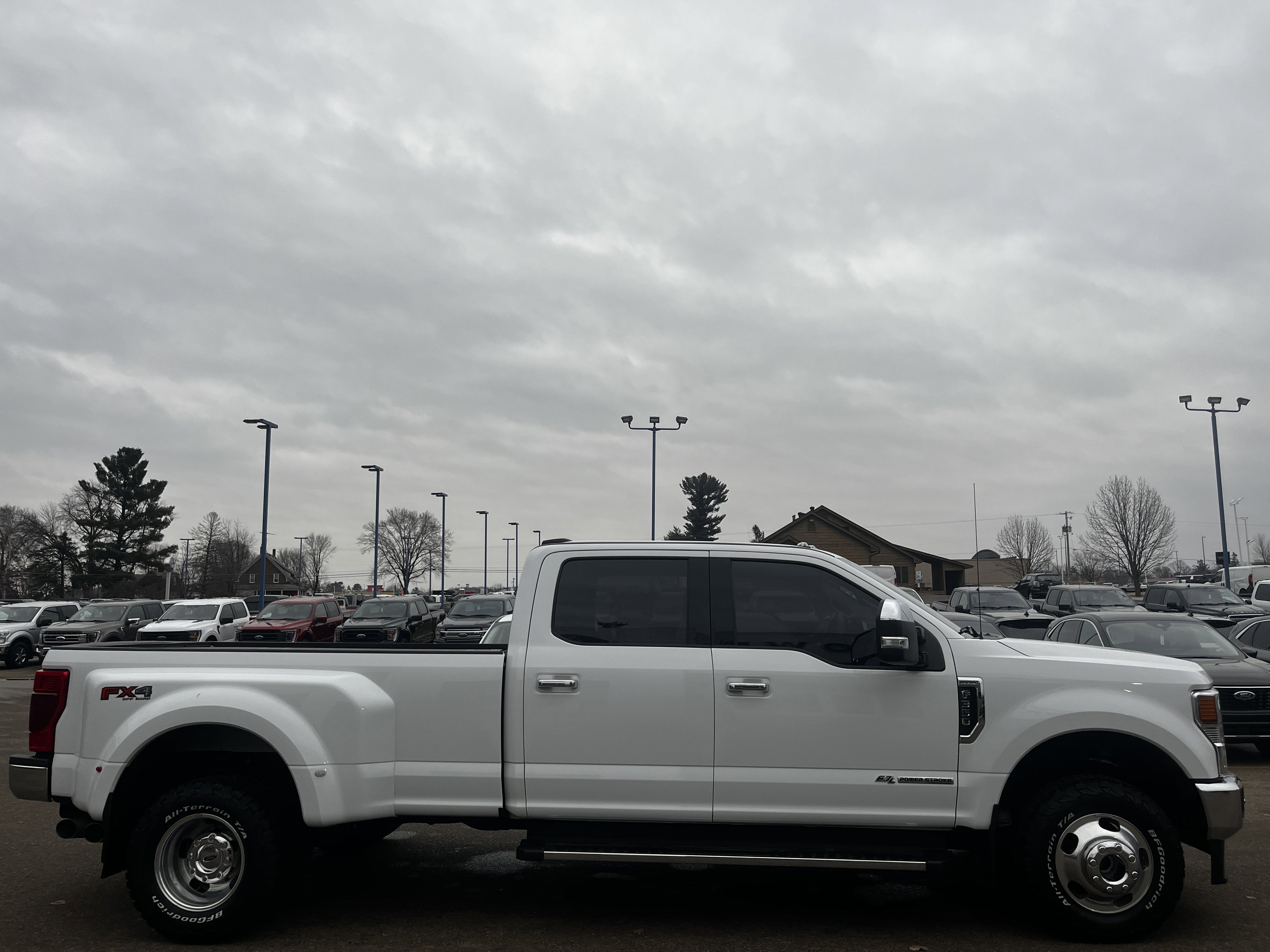 2021 Ford Super Duty F-350 DRW LARIAT