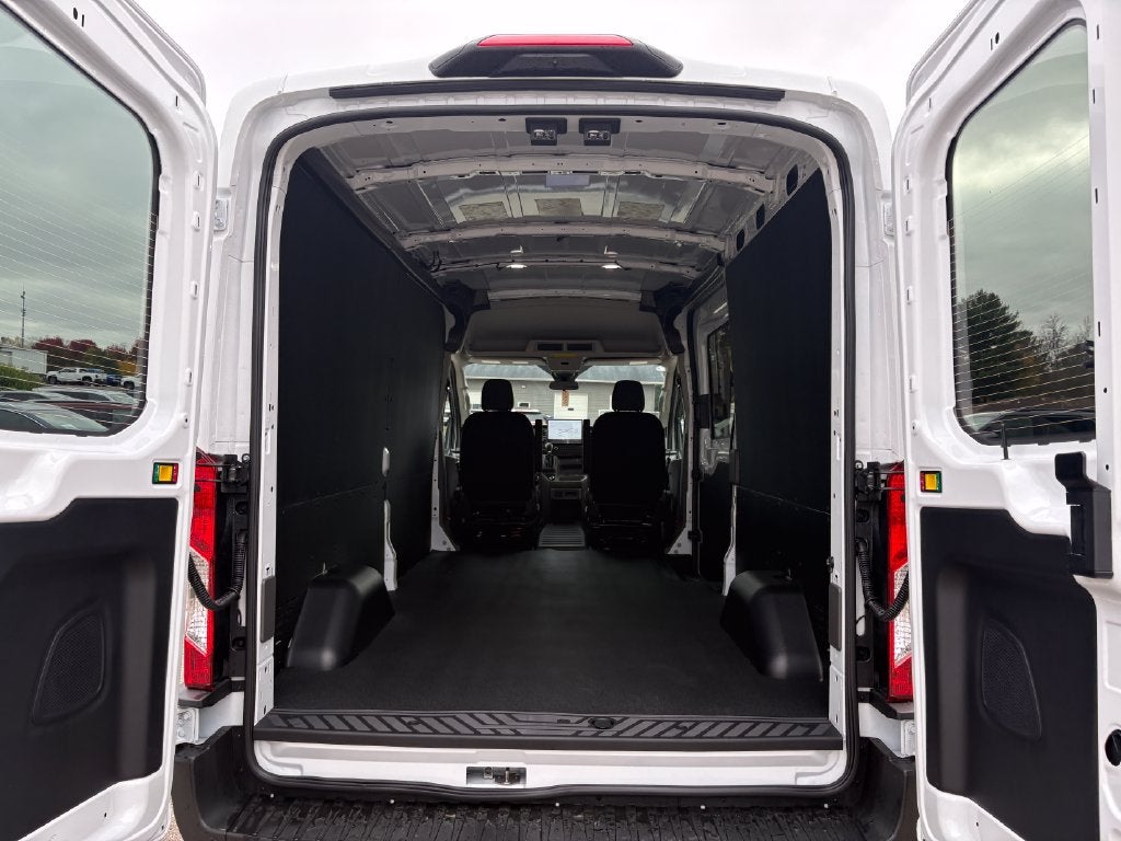 2027 Ford Transit-250 Base