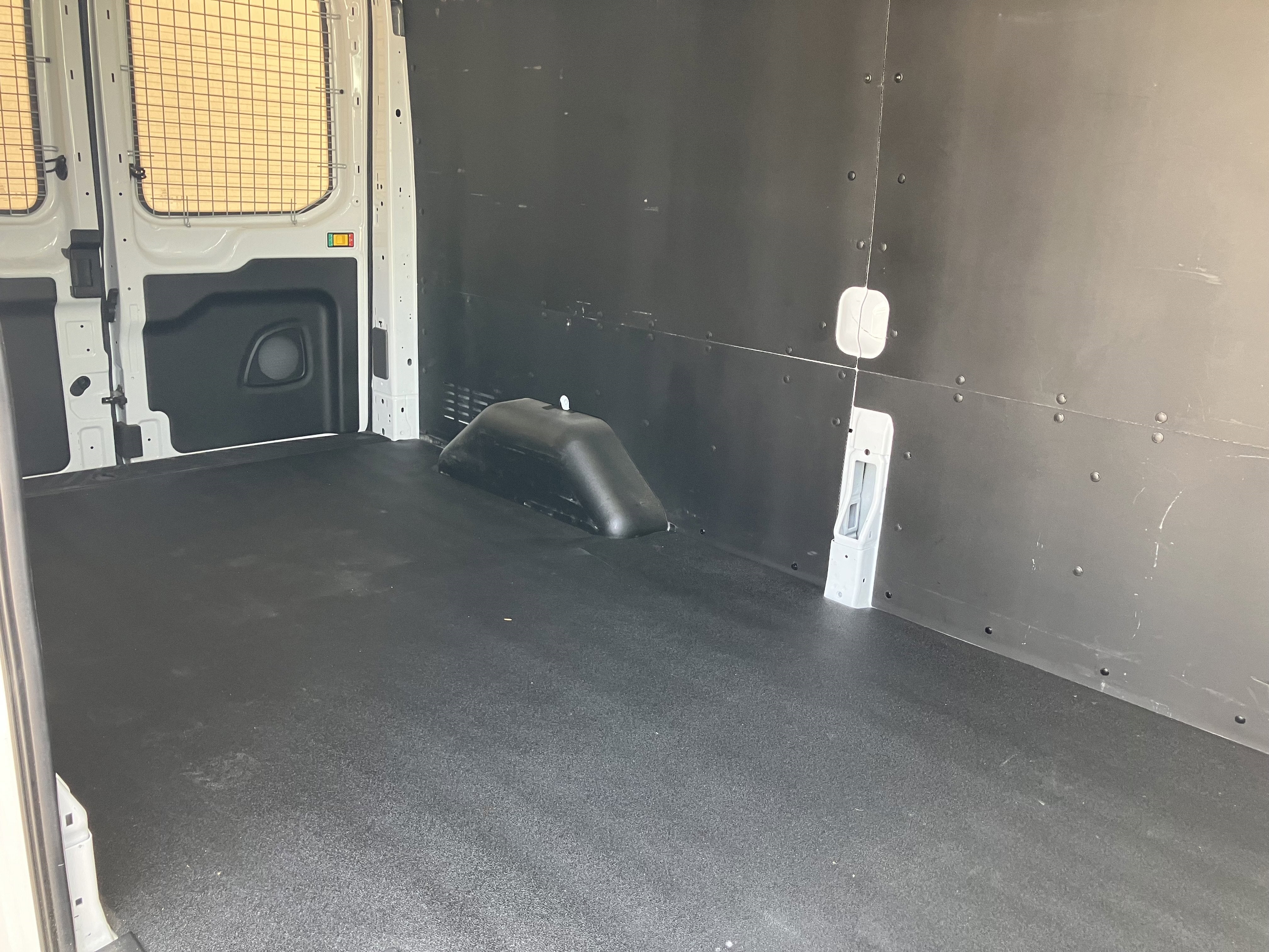 2023 Ford Transit 350 AWD T-350 148" Med Rf 9500 GVWR AWD