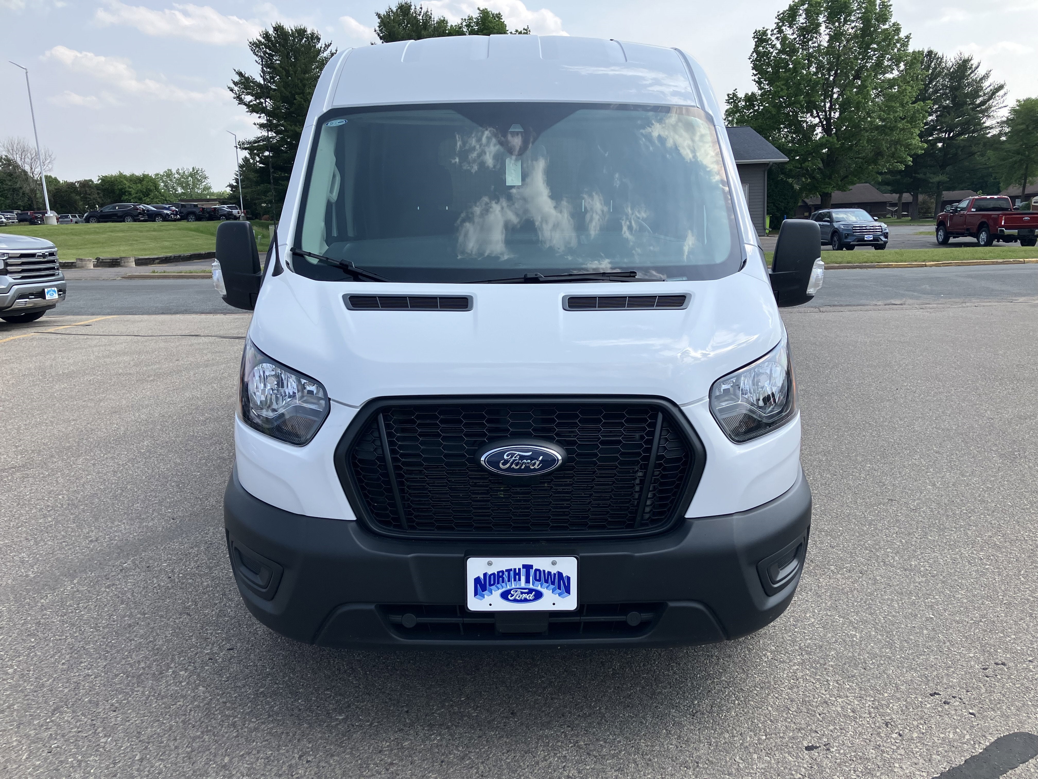 2023 Ford Transit 350 AWD T-350 148" Med Rf 9500 GVWR AWD