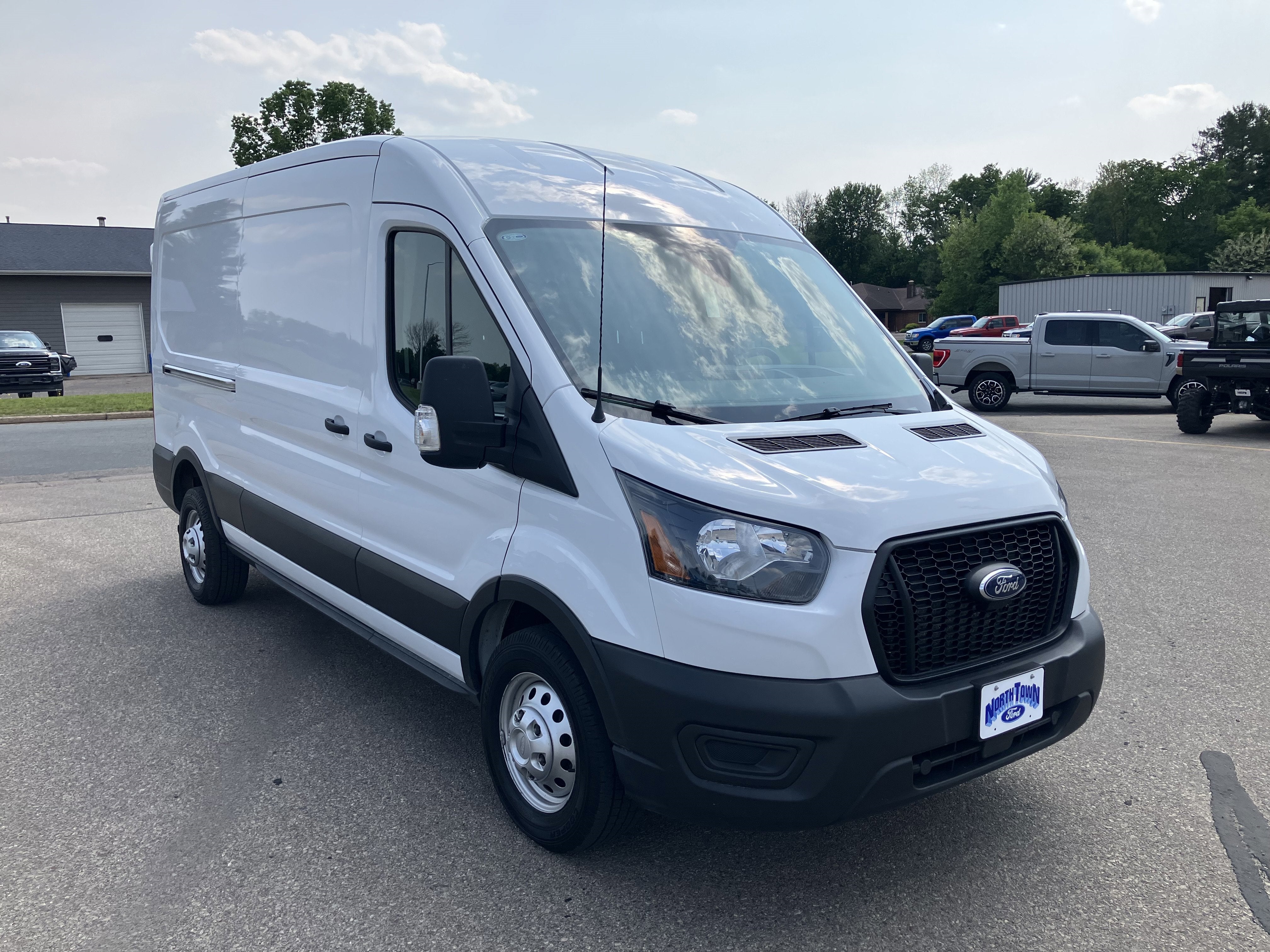 2023 Ford Transit 350 AWD T-350 148" Med Rf 9500 GVWR AWD