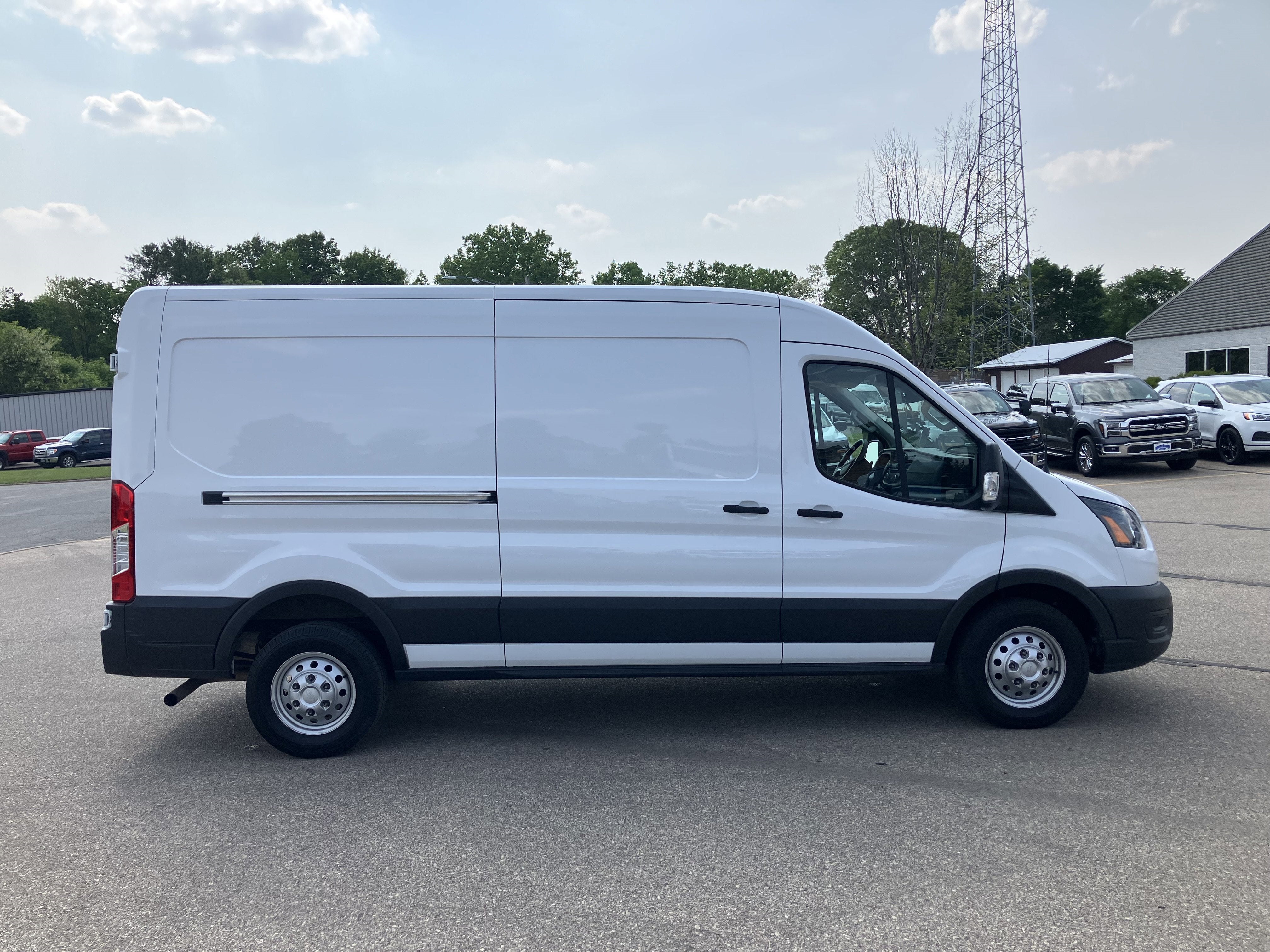 2023 Ford Transit 350 AWD T-350 148" Med Rf 9500 GVWR AWD