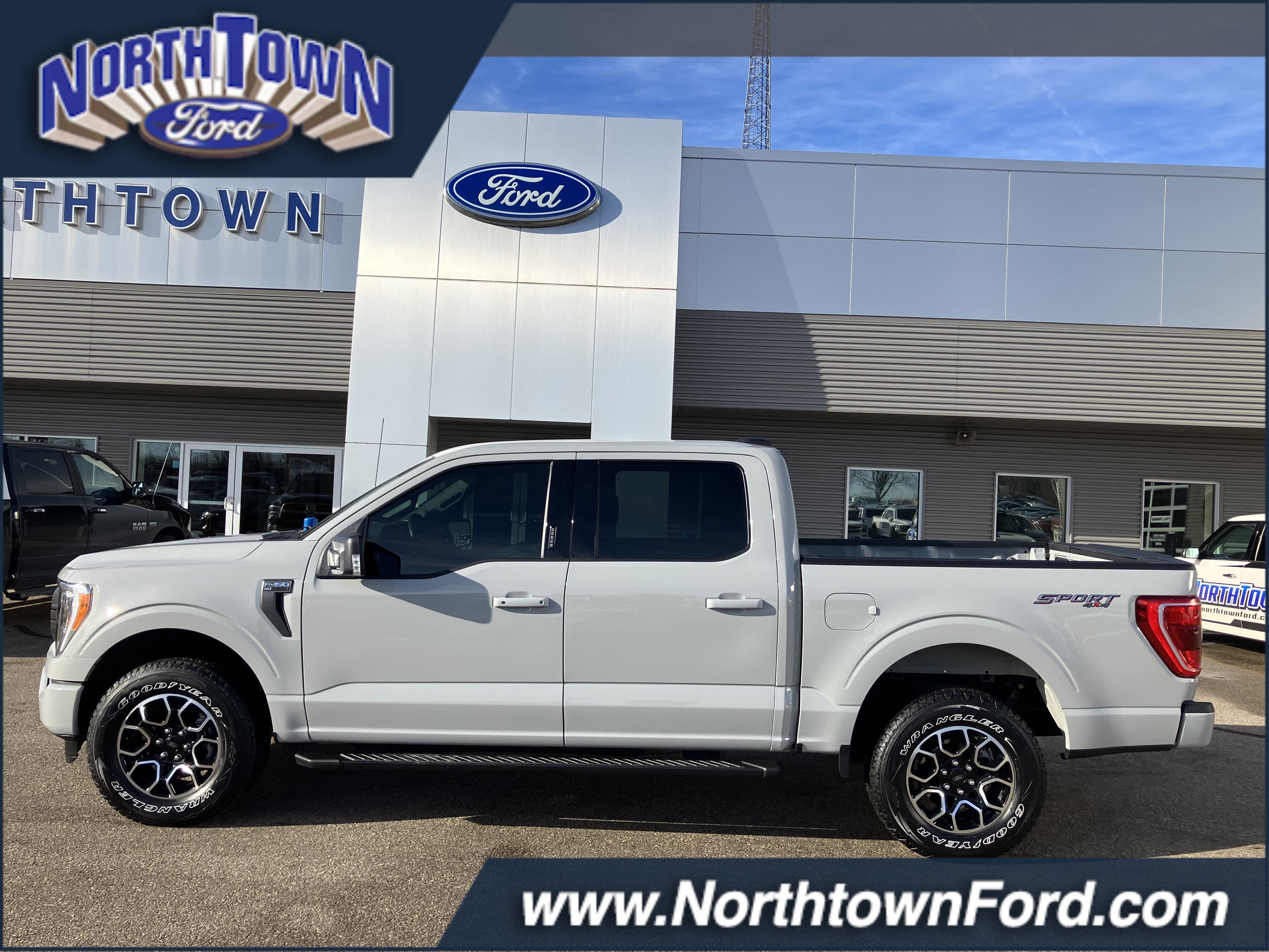 2023 Ford F-150 XLT XLT