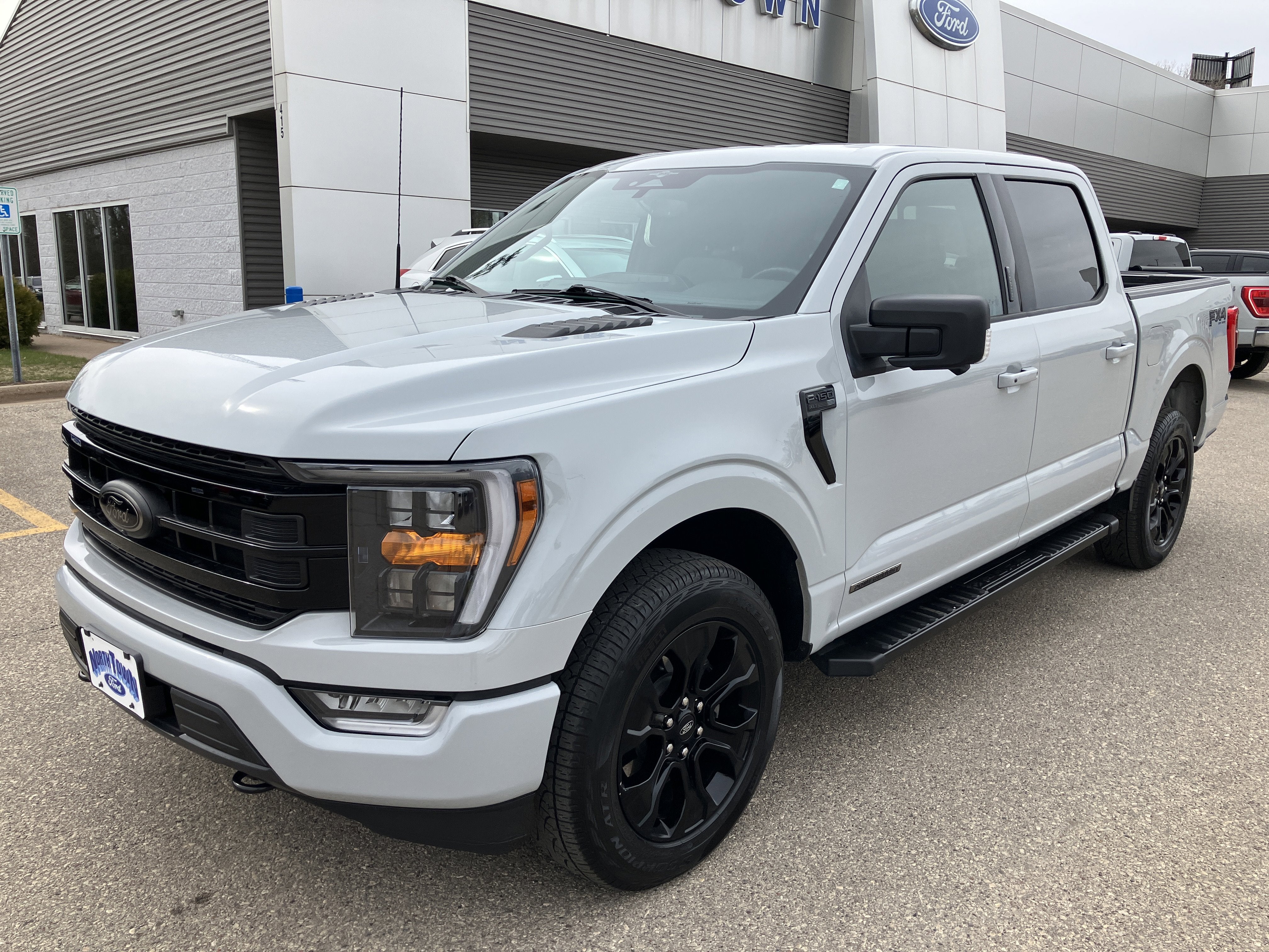 2023 Ford F-150 XLT Leather