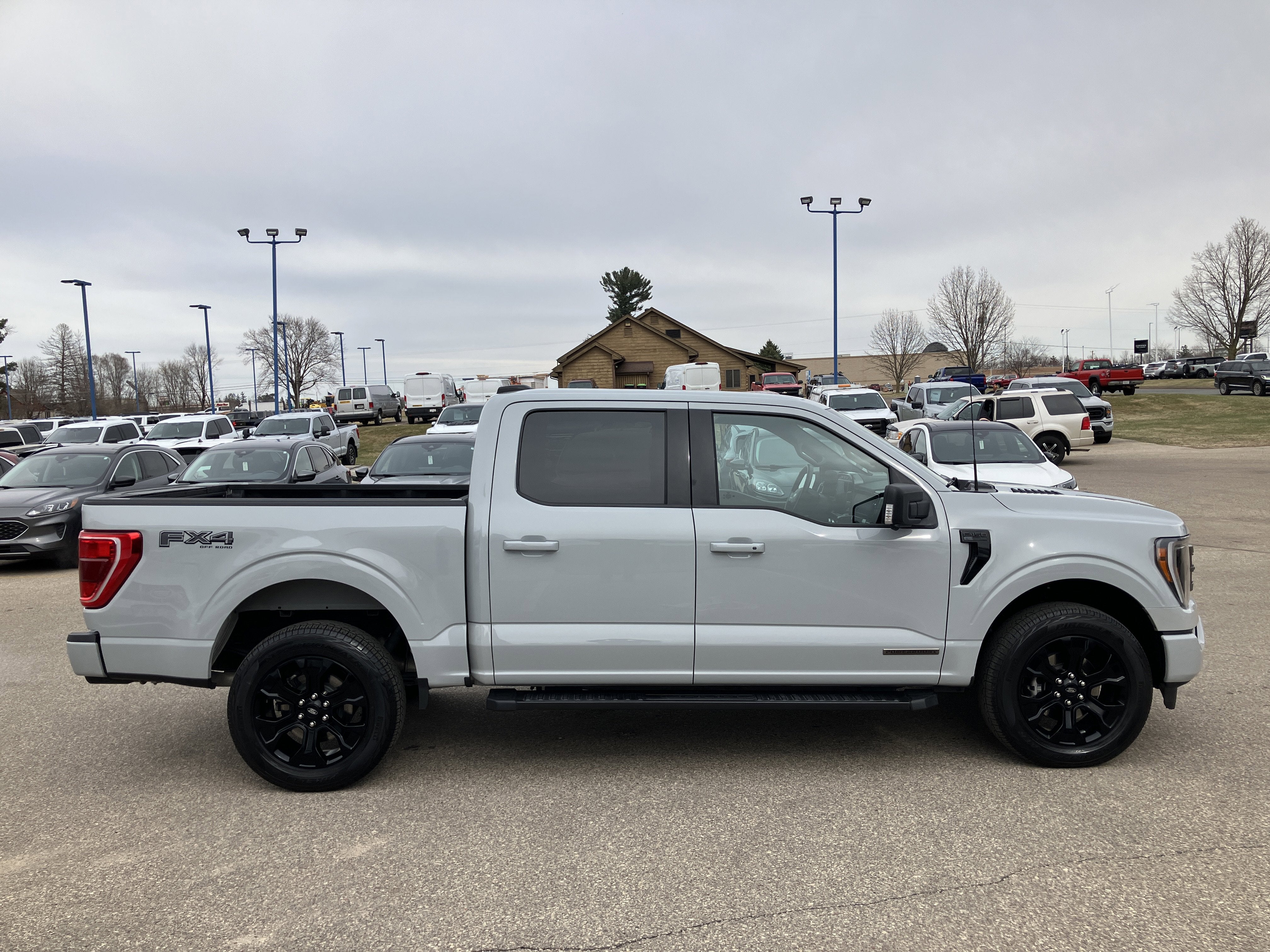 2023 Ford F-150 XLT Leather