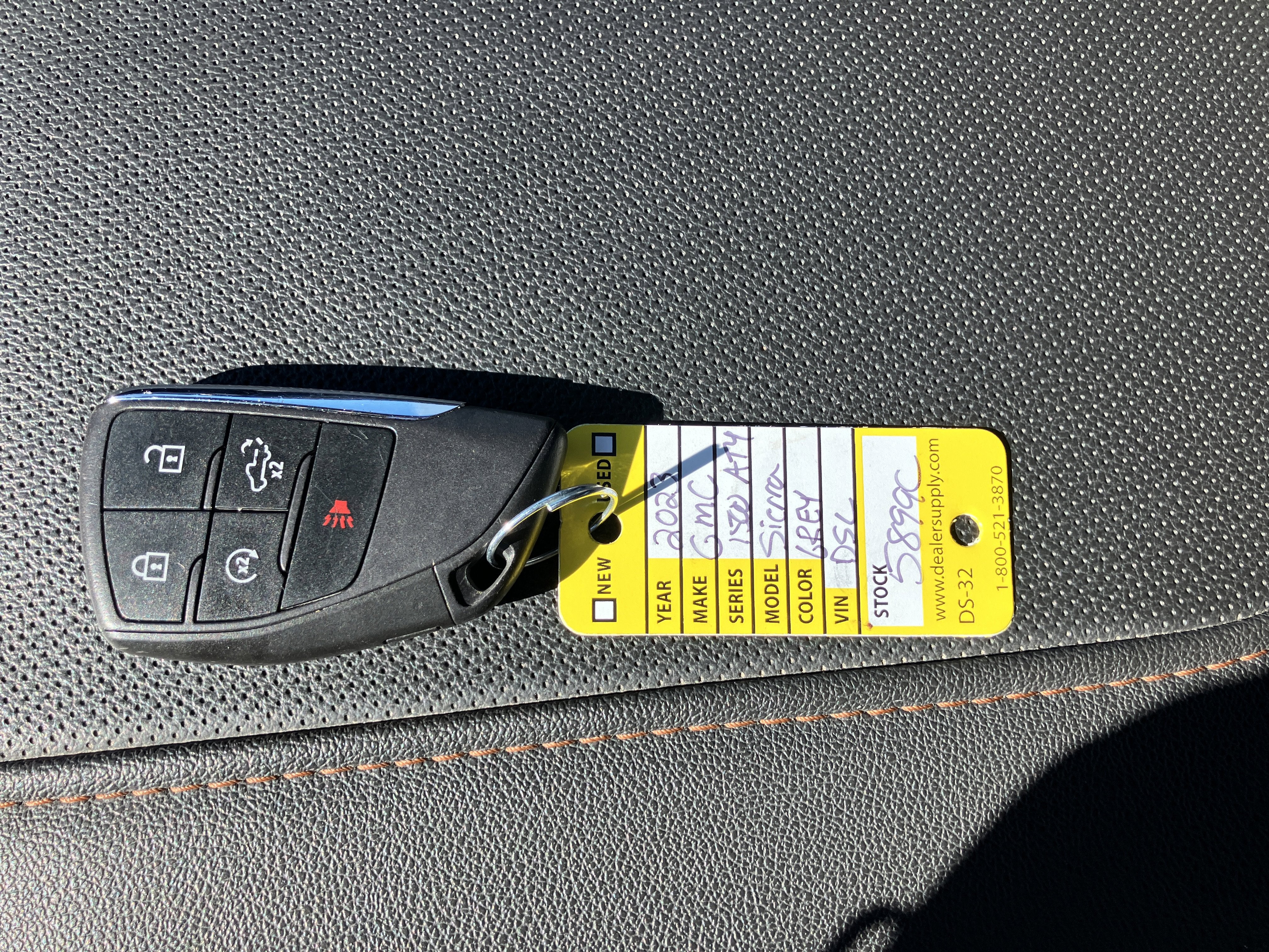 2023 GMC Sierra 1500 AT4