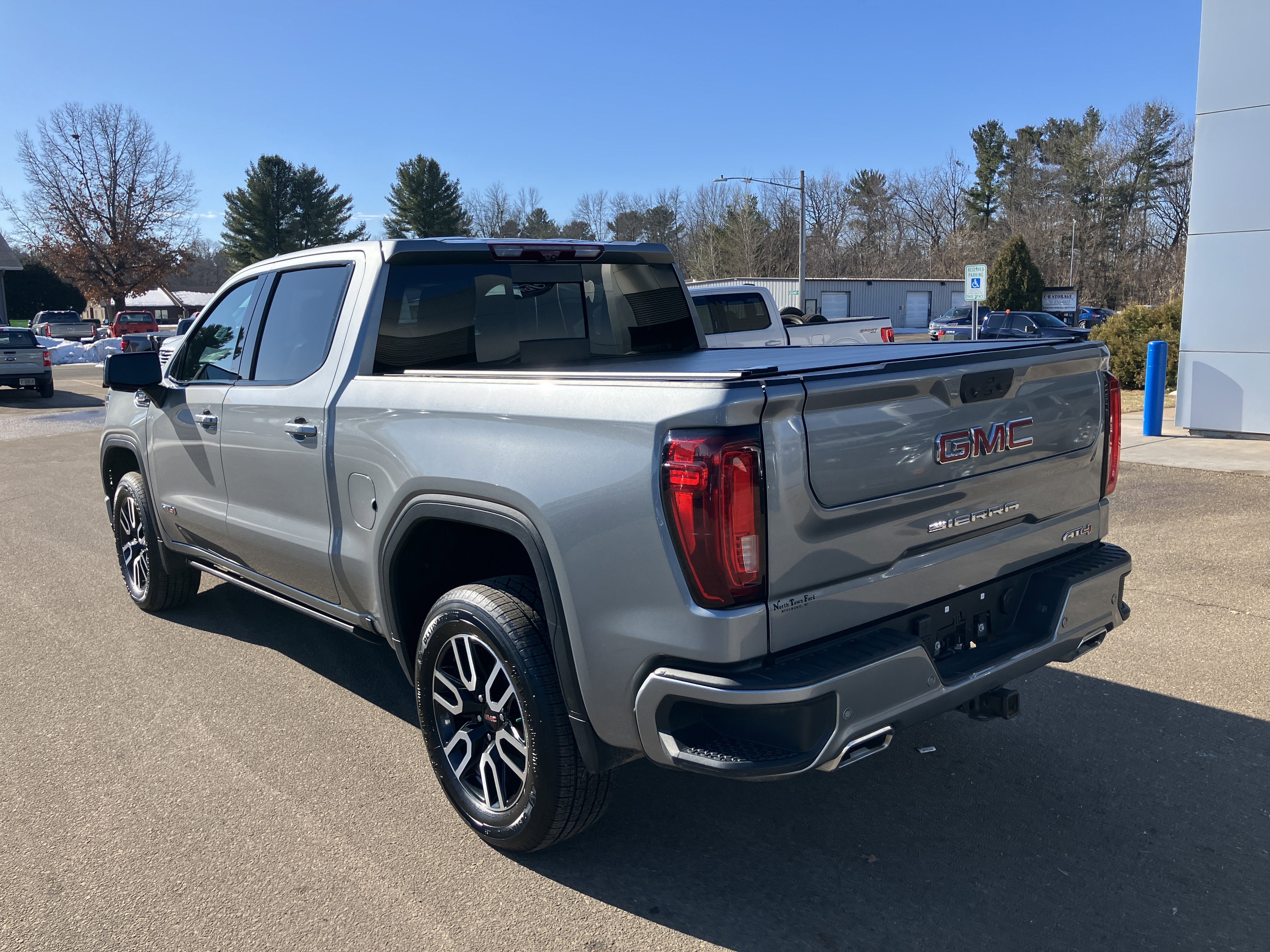 2023 GMC Sierra 1500 AT4