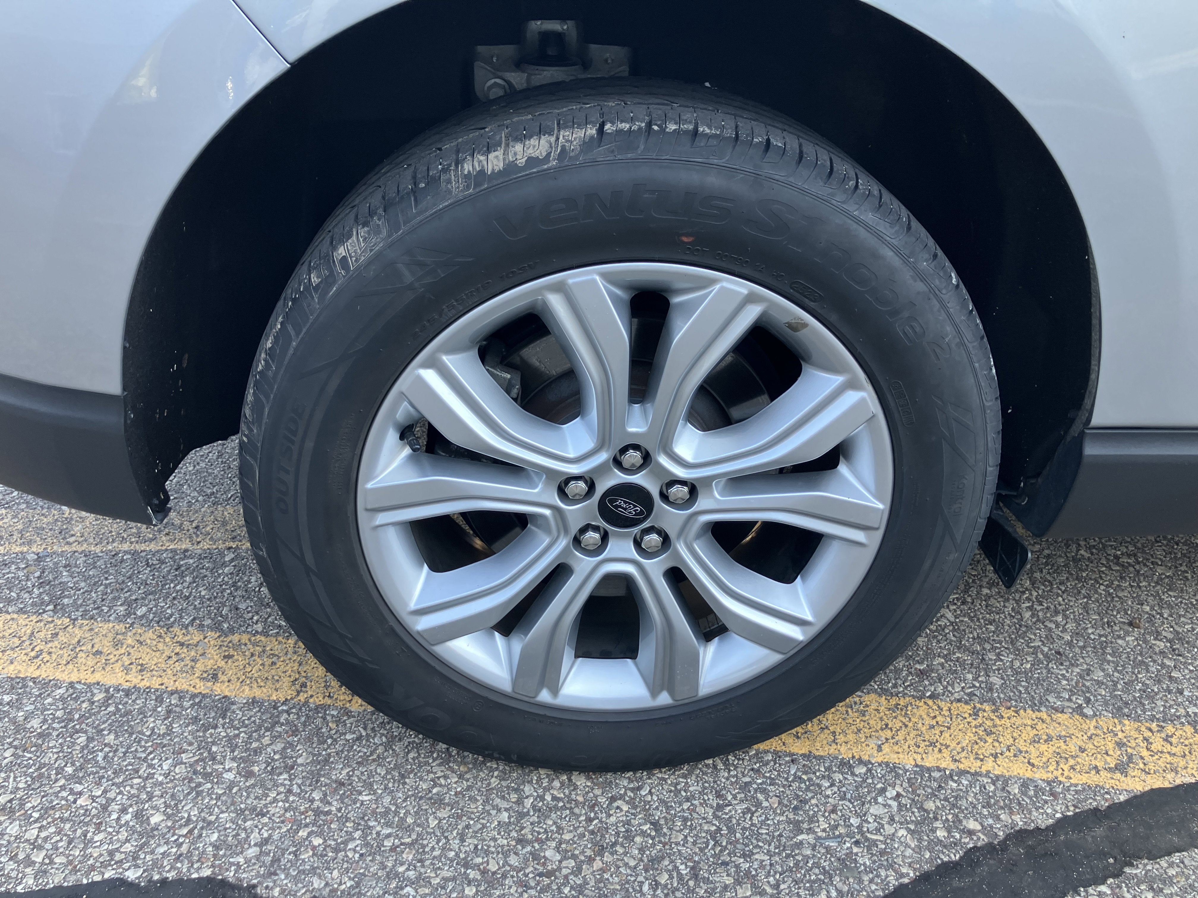 2024 Ford Edge Titanium