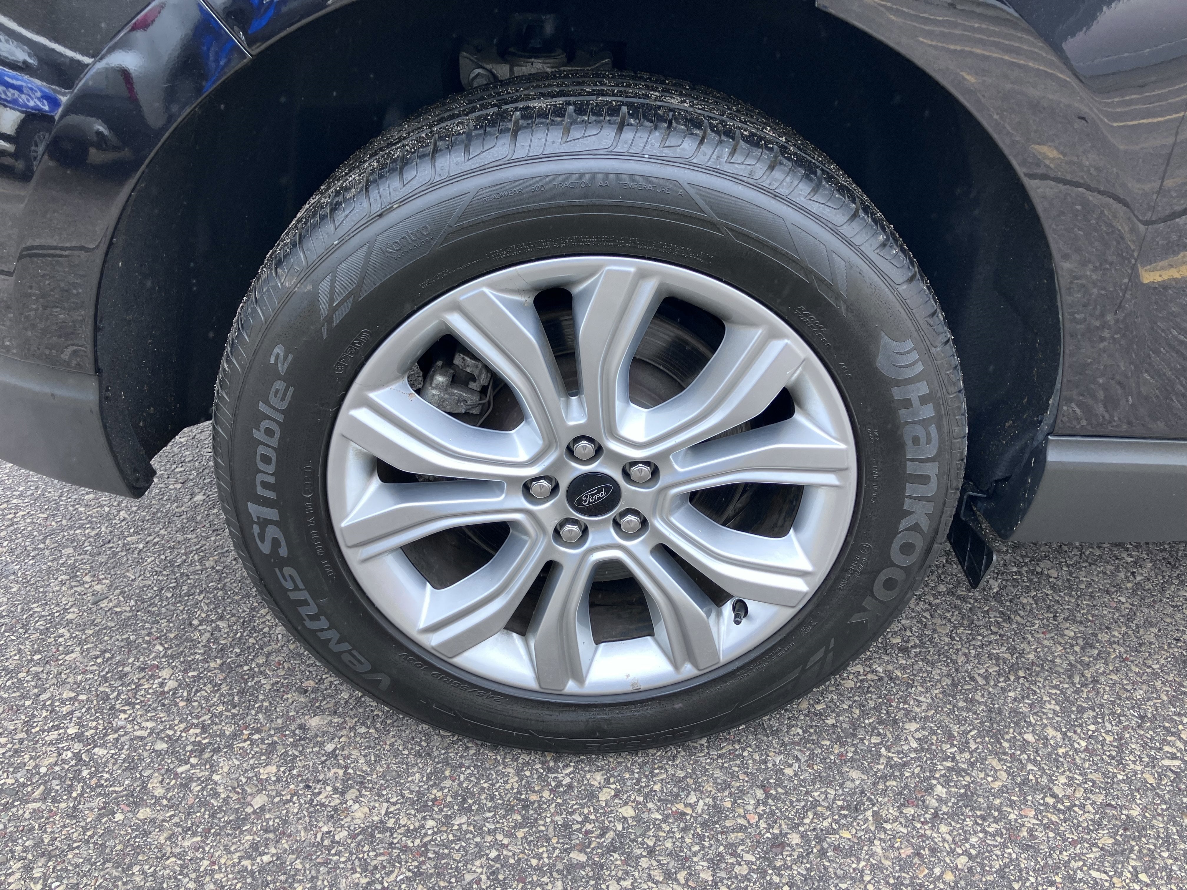 2024 Ford Edge Titanium