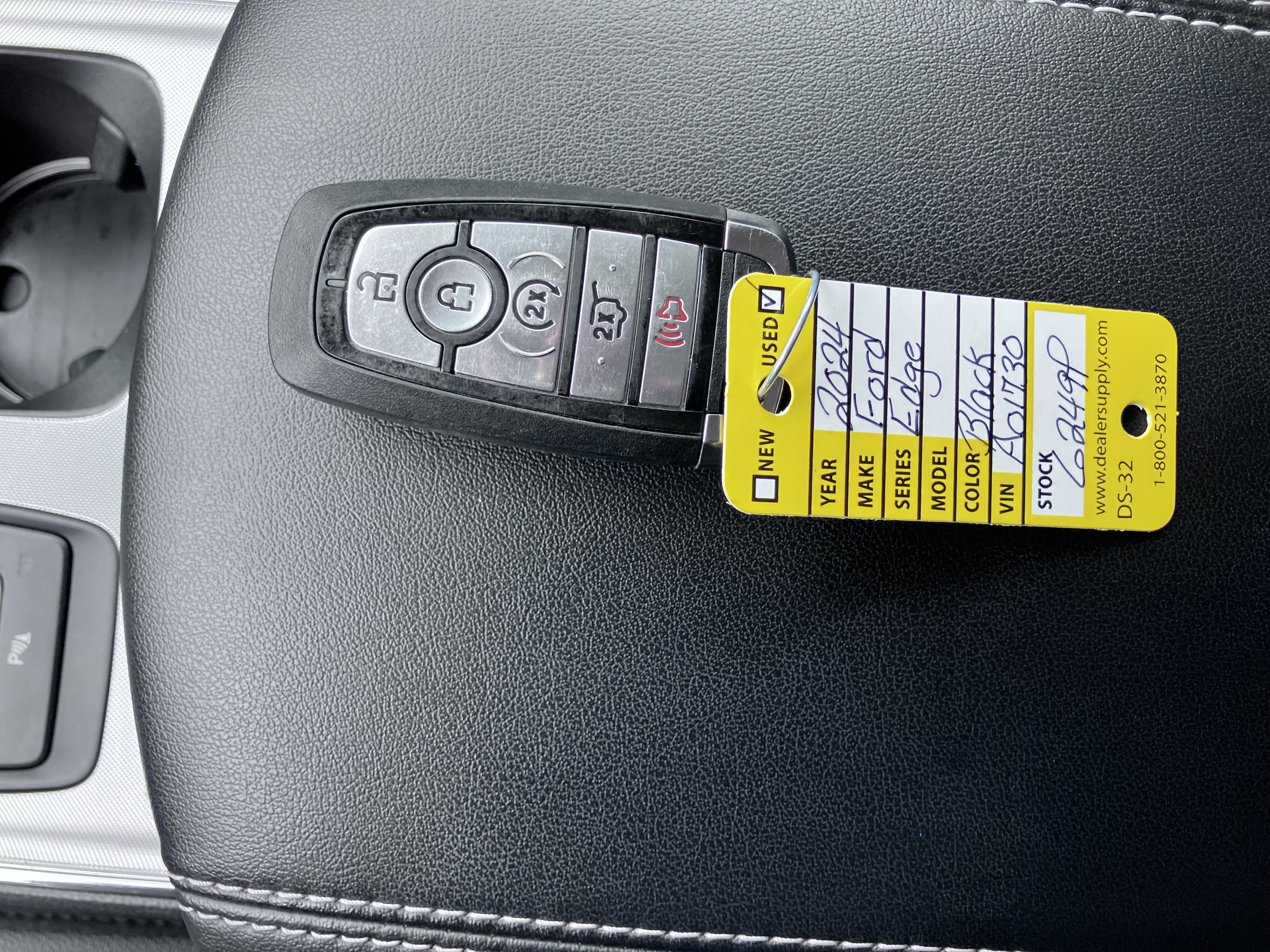 2024 Ford Edge Titanium