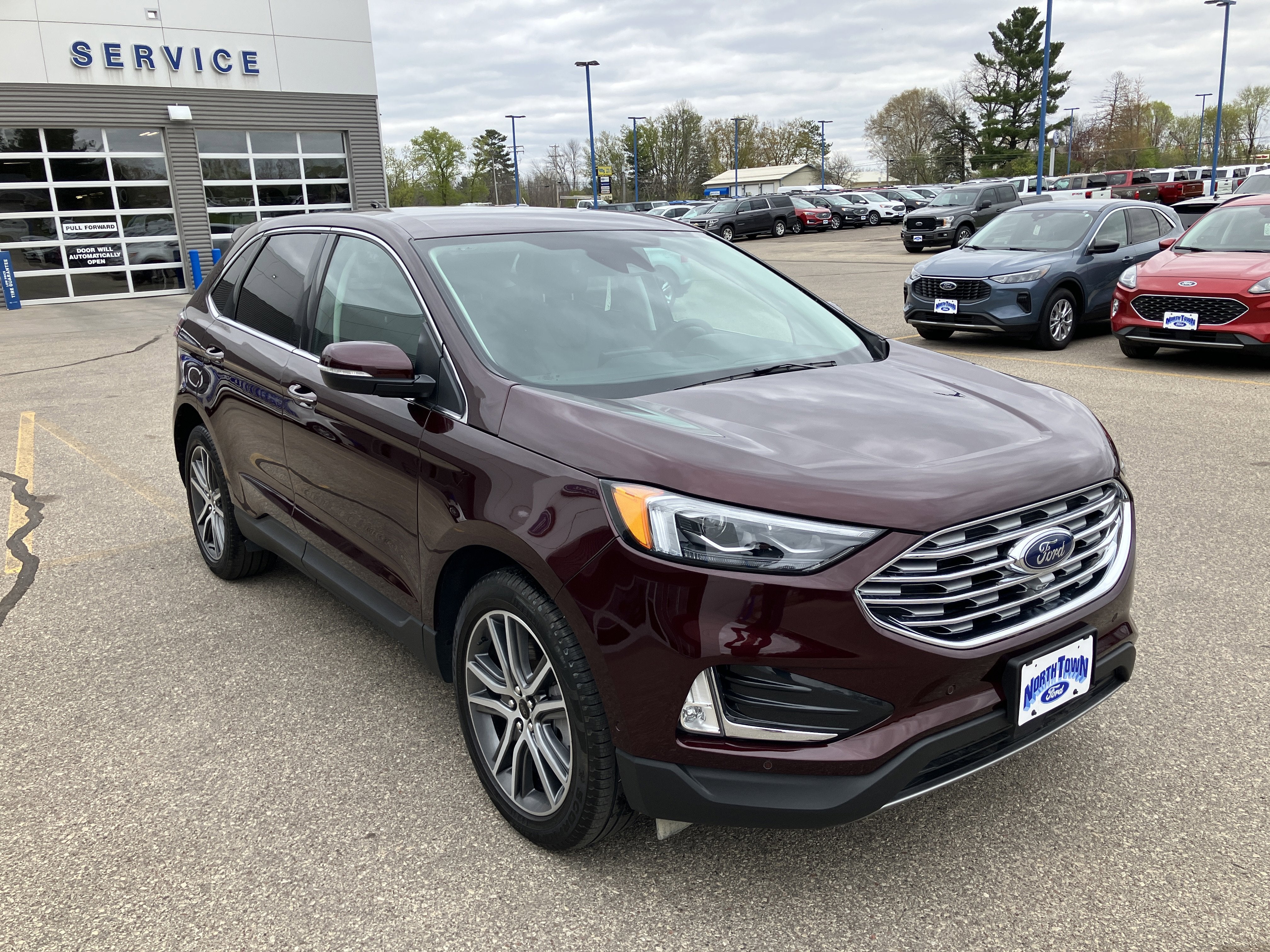 2024 Ford Edge Titanium