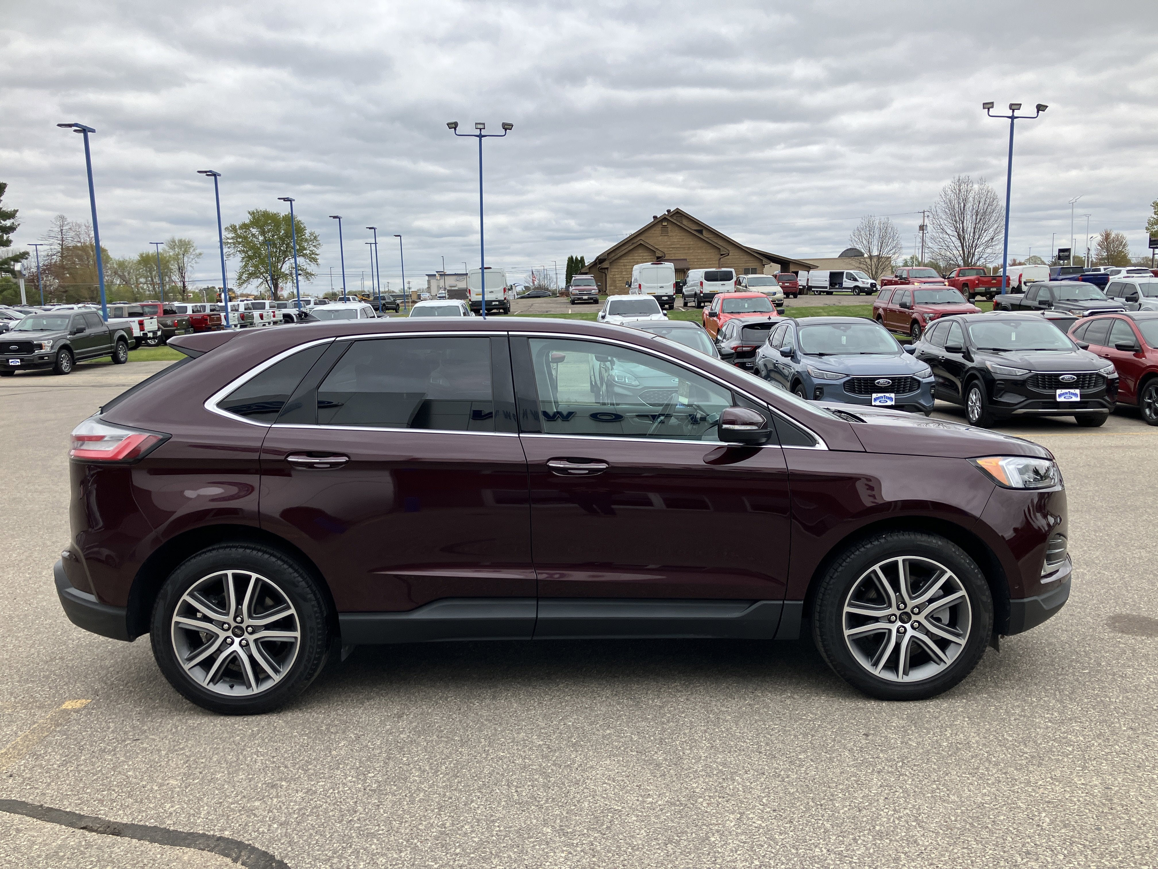 2024 Ford Edge Titanium