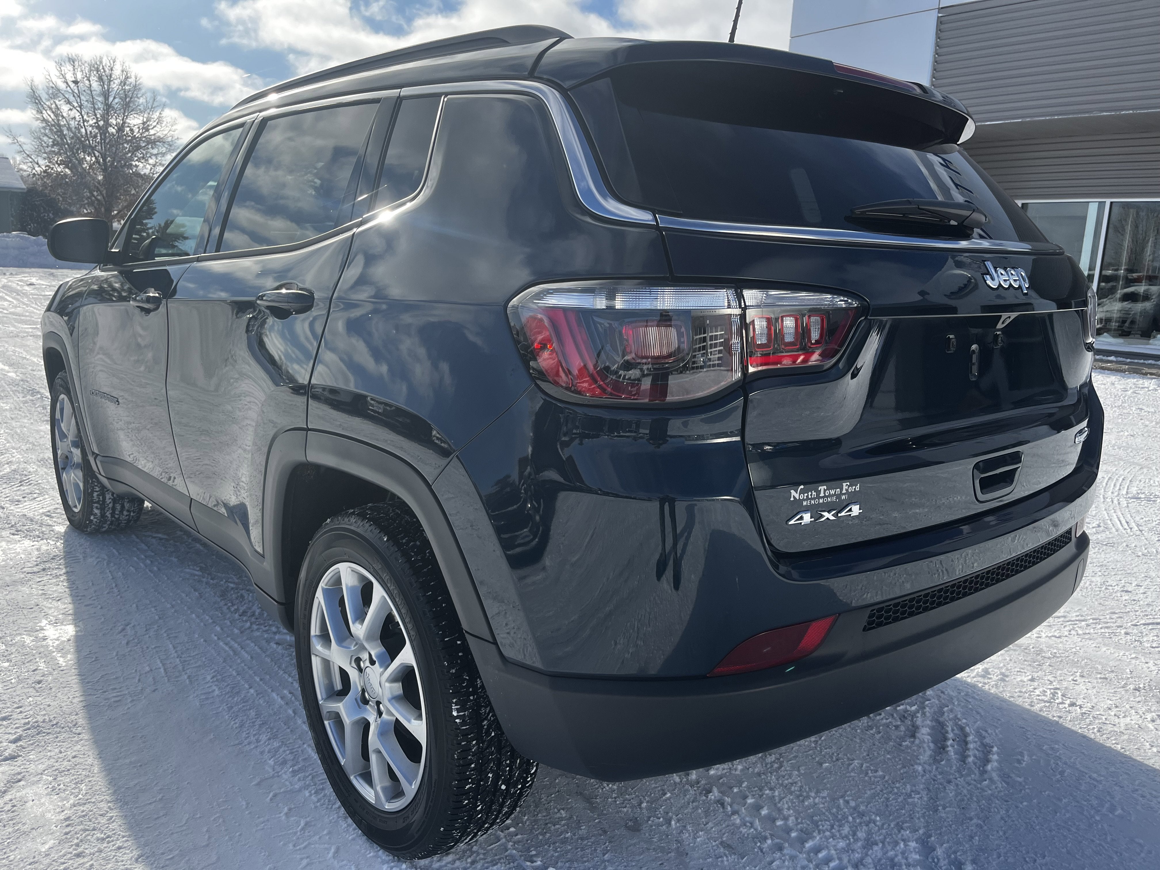 2024 Jeep Compass Latitude Lux