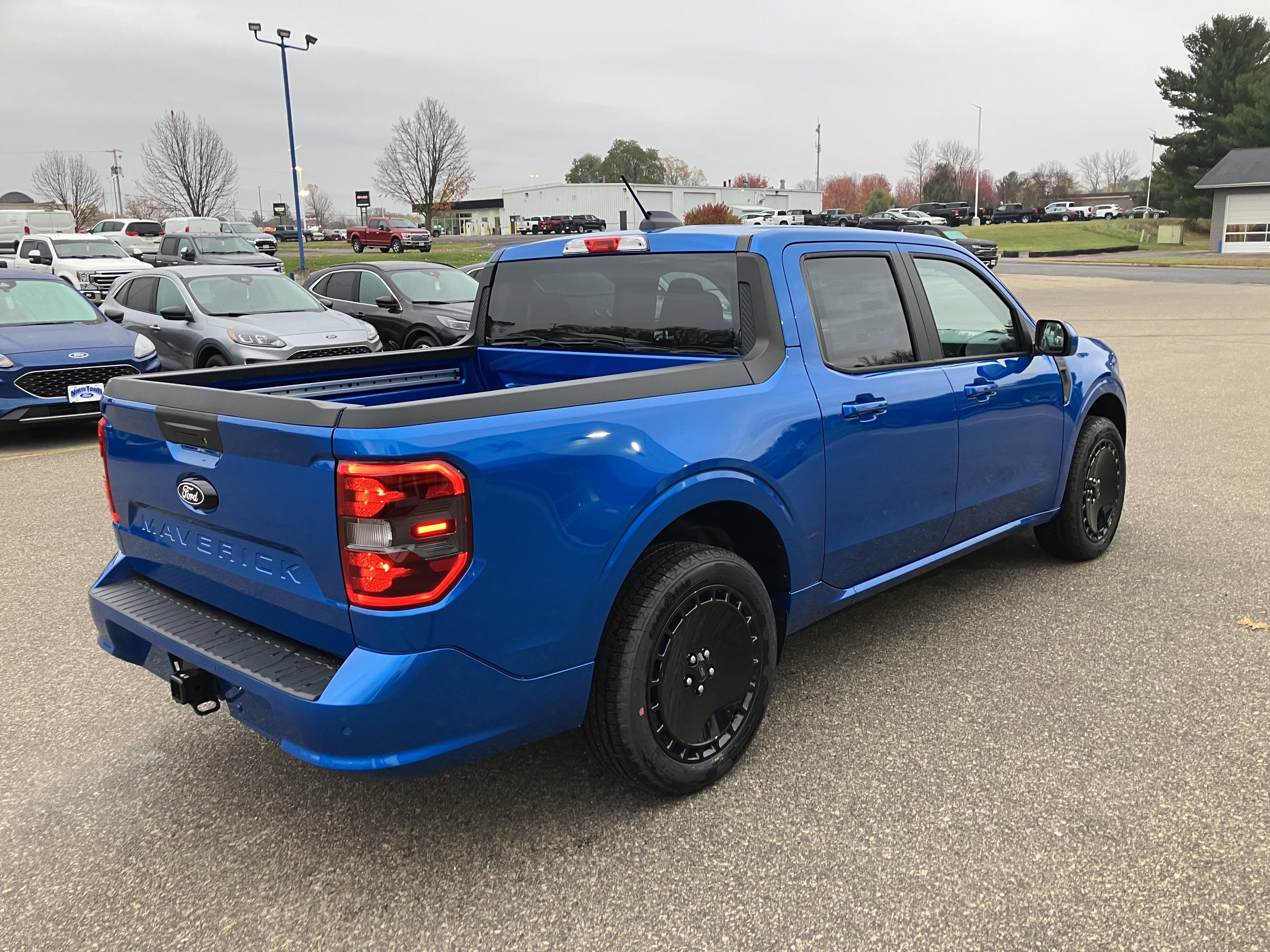2025 Ford Maverick Lobo Standard