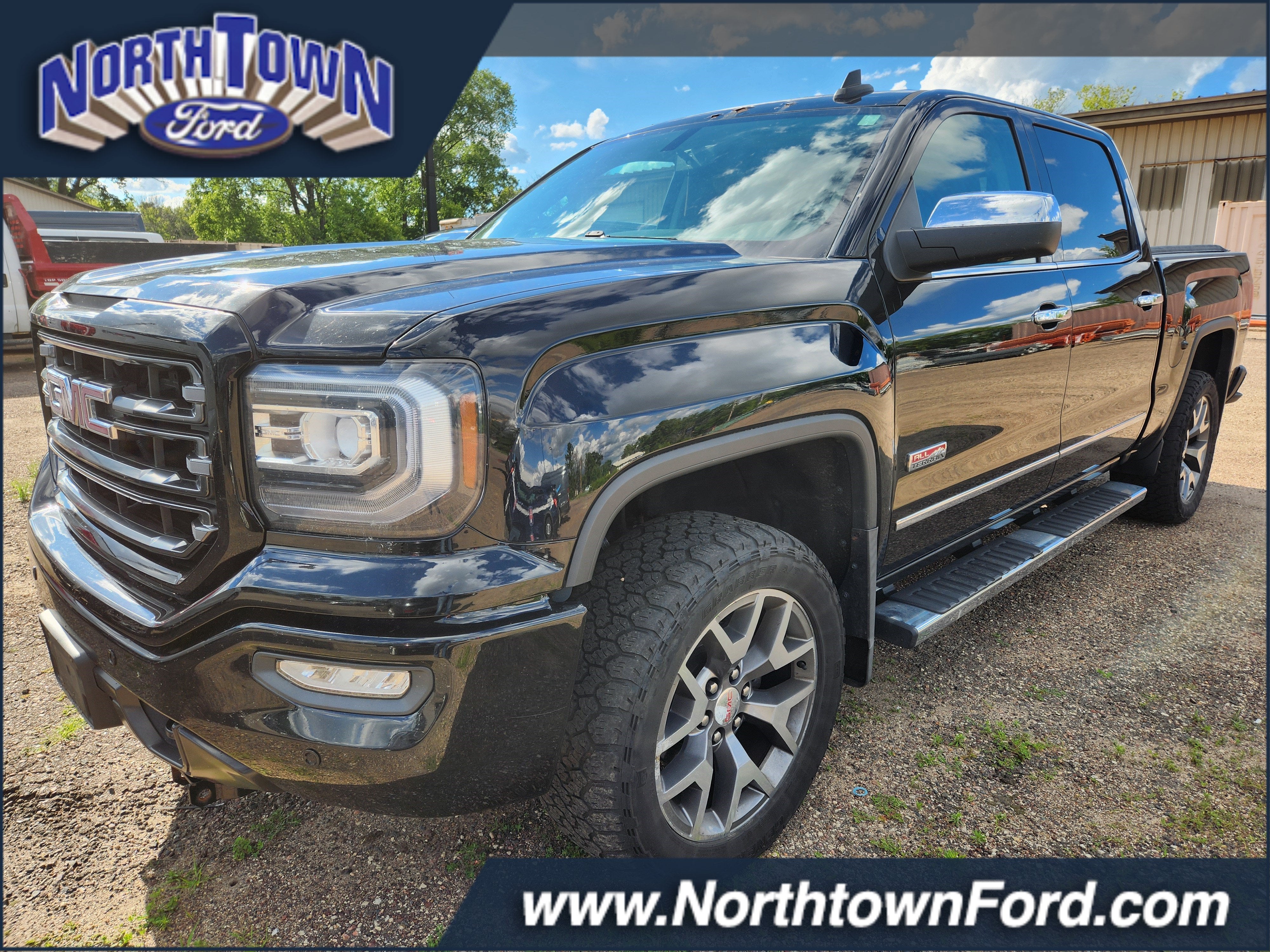 2016 GMC Sierra 4WD Crew Cab Short Box SLT's photo
