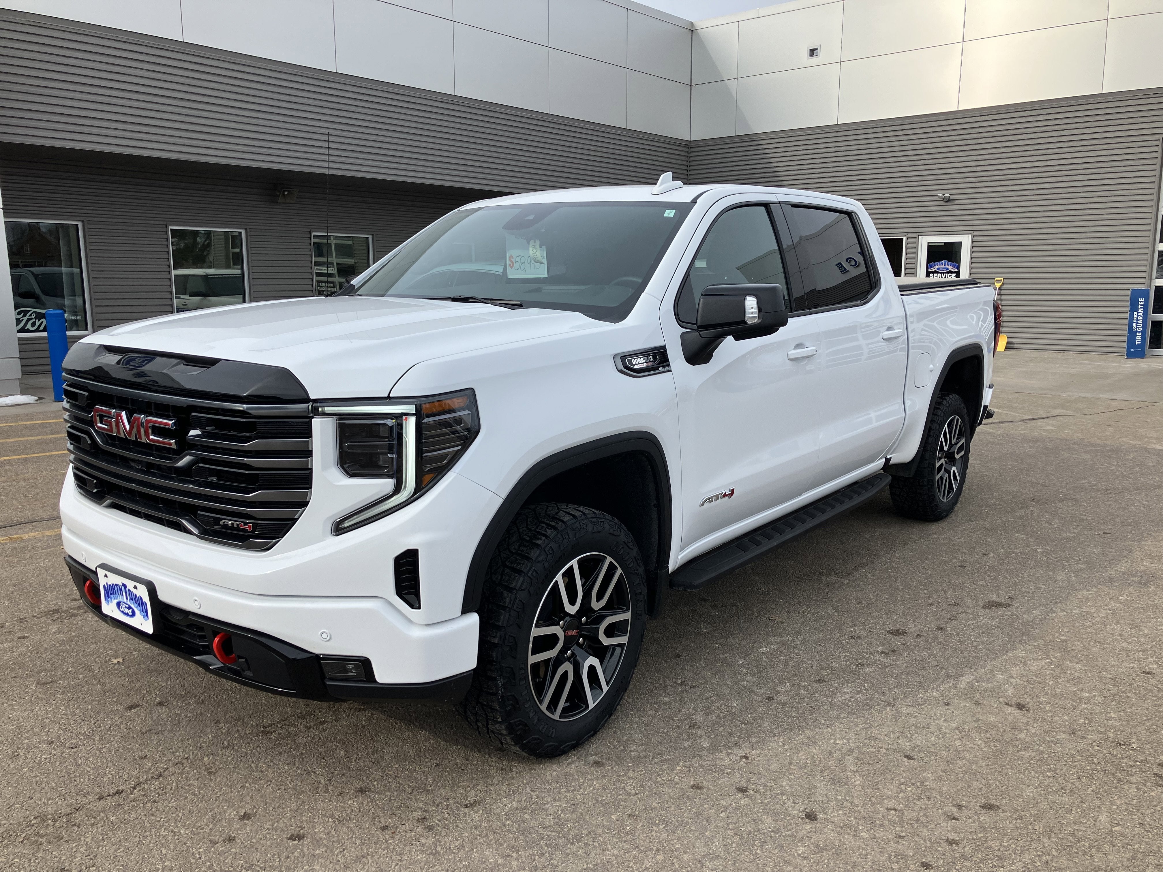 2025 GMC Sierra 1500 AT4