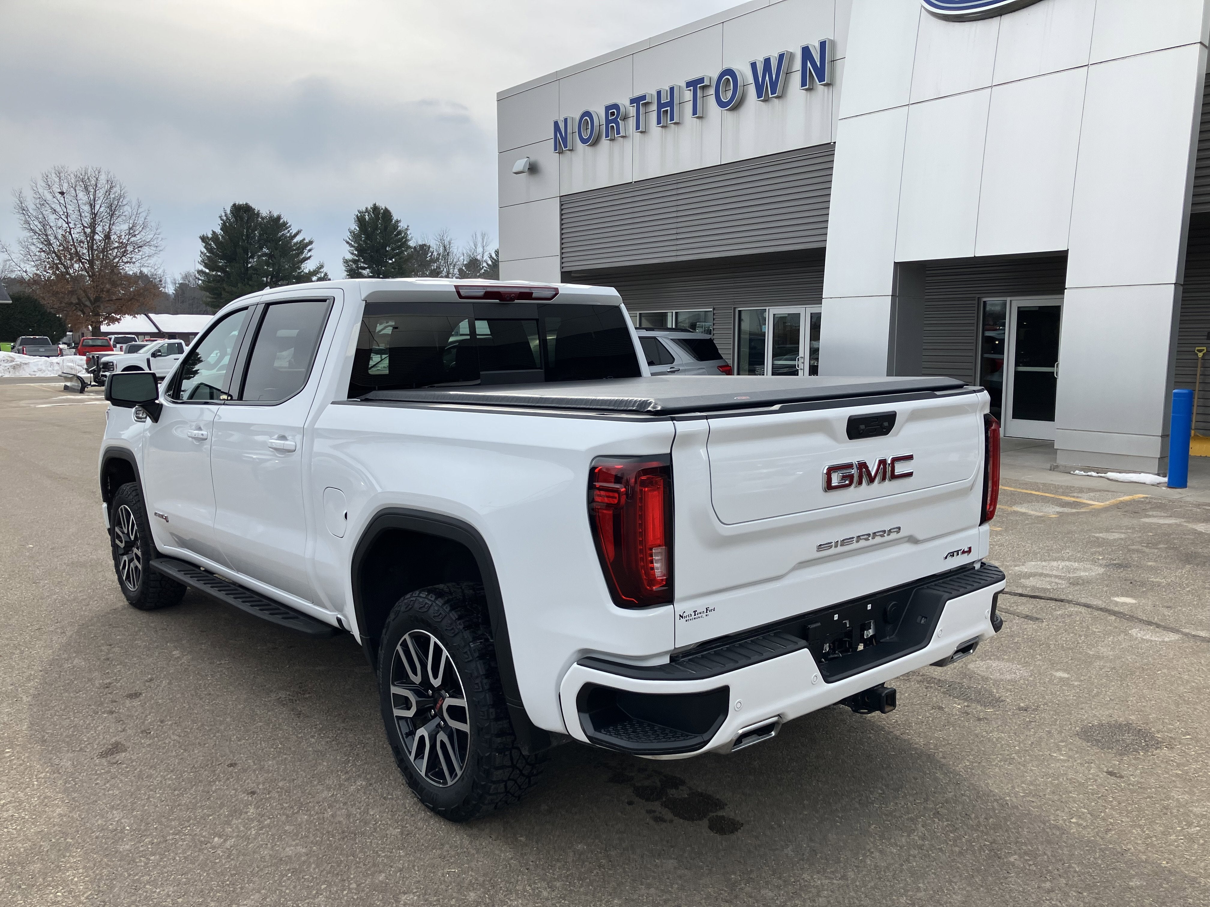2025 GMC Sierra 1500 AT4