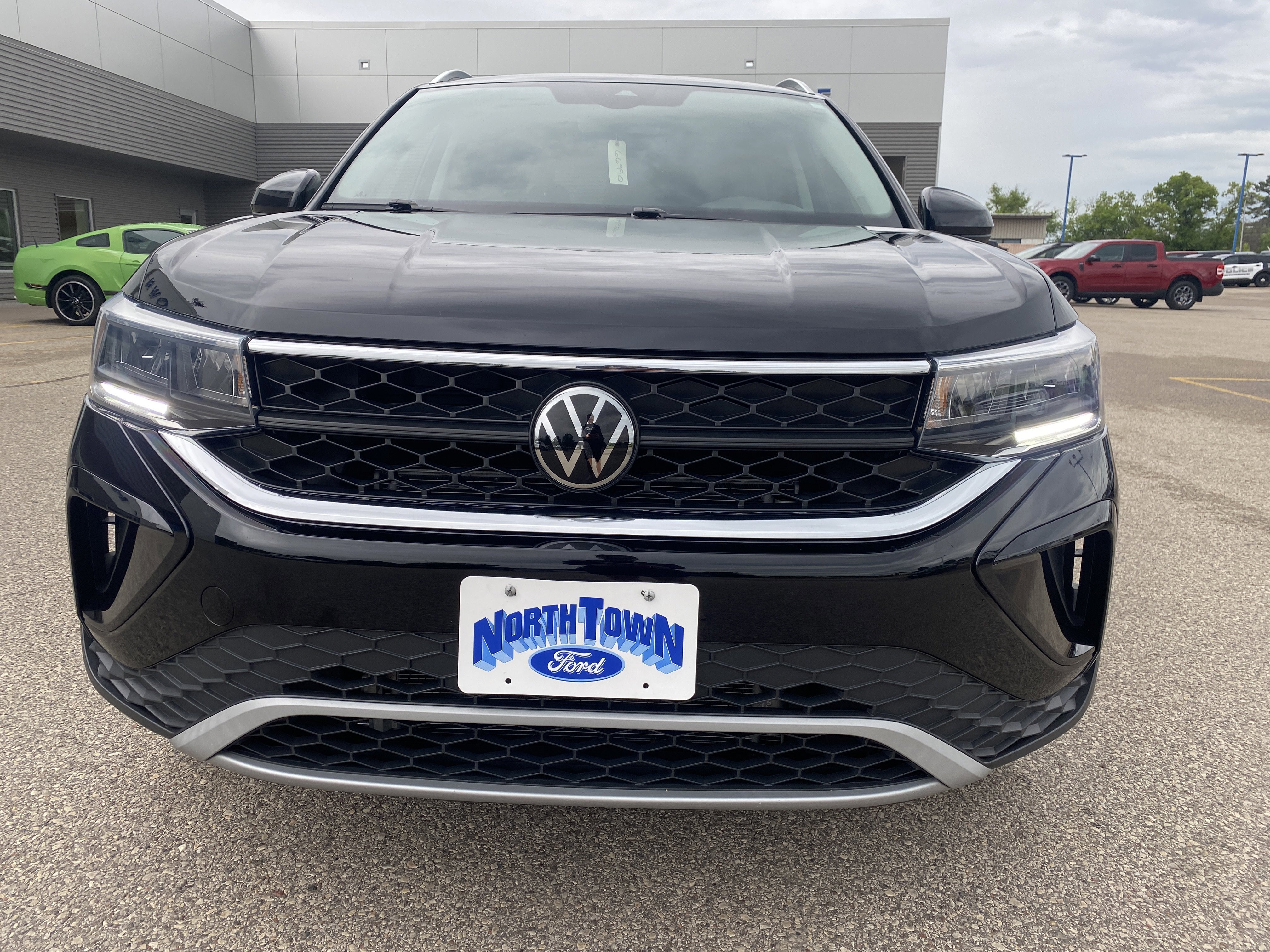 2024 Volkswagen Taos SE