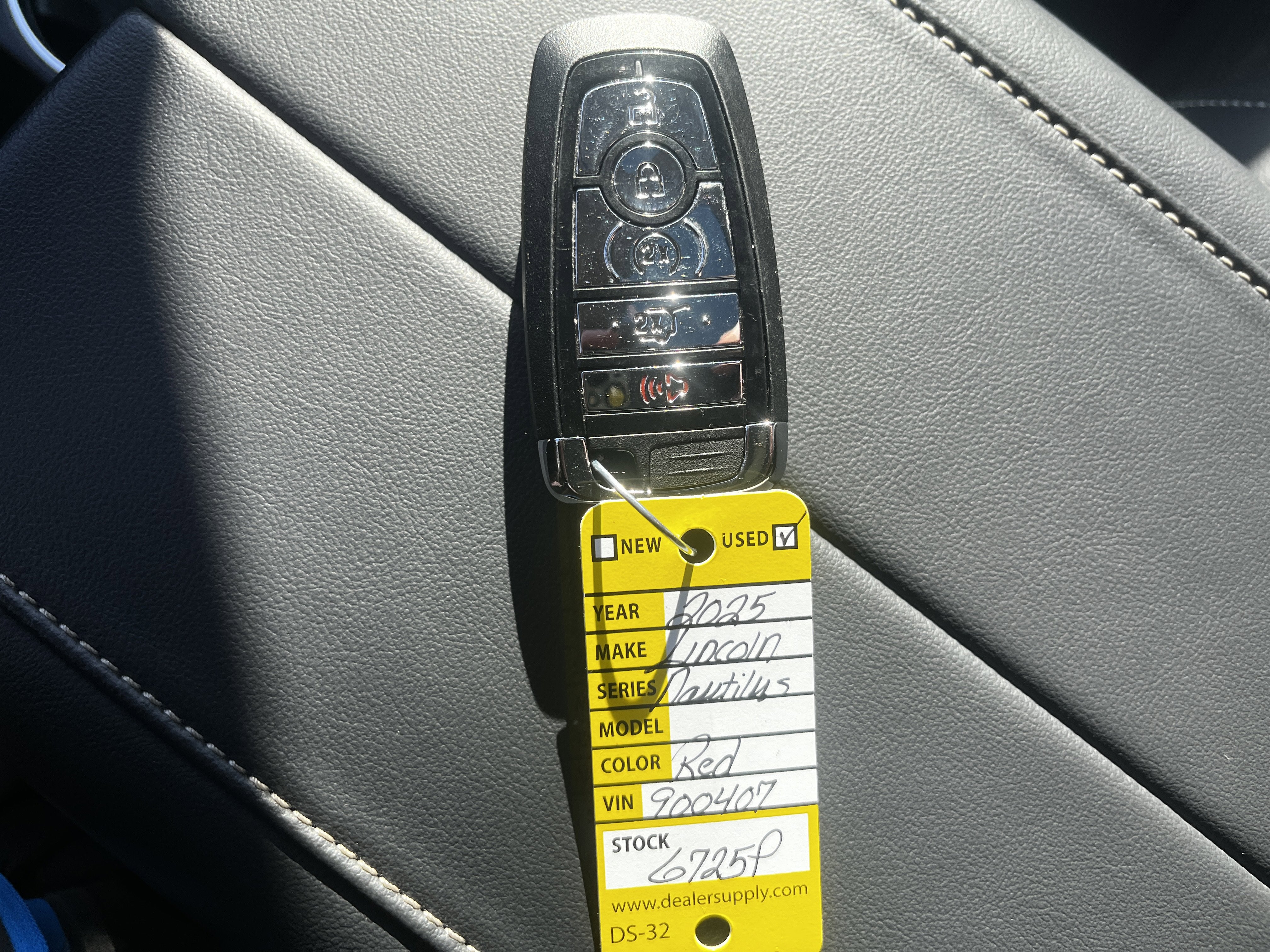 2025 Lincoln Nautilus Reserve