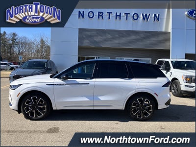 2024 Lincoln Nautilus Reserve